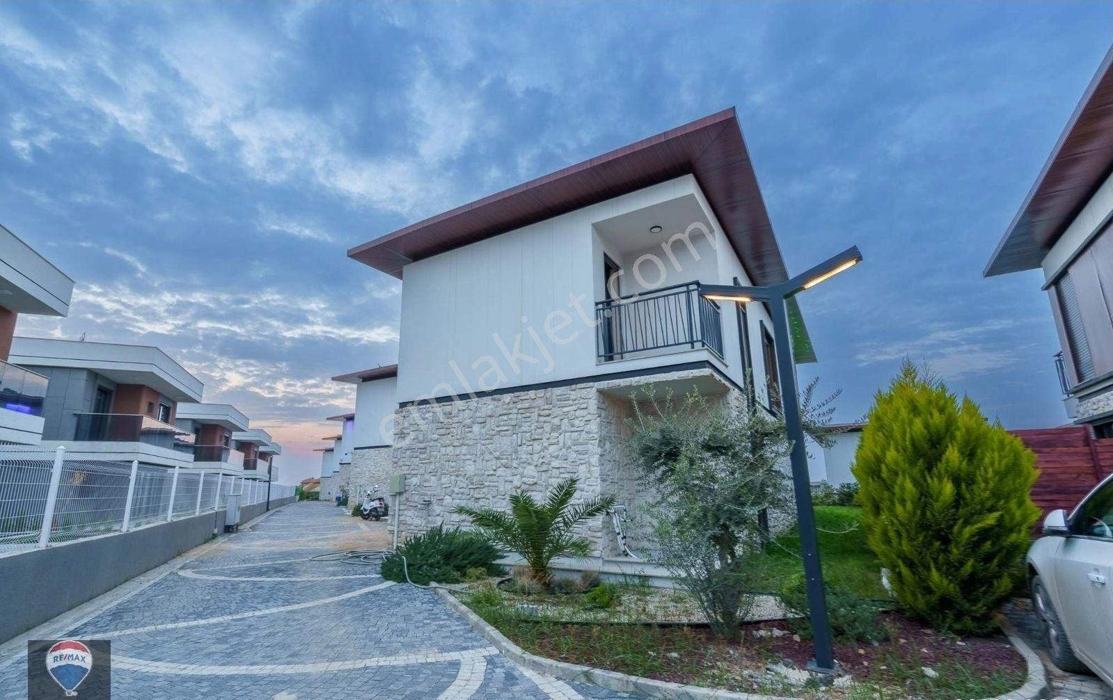 Kuşadası Karaovada Tek Müstakil Özel Havuzlu Lüks 6+1 Villa - Görsel 28