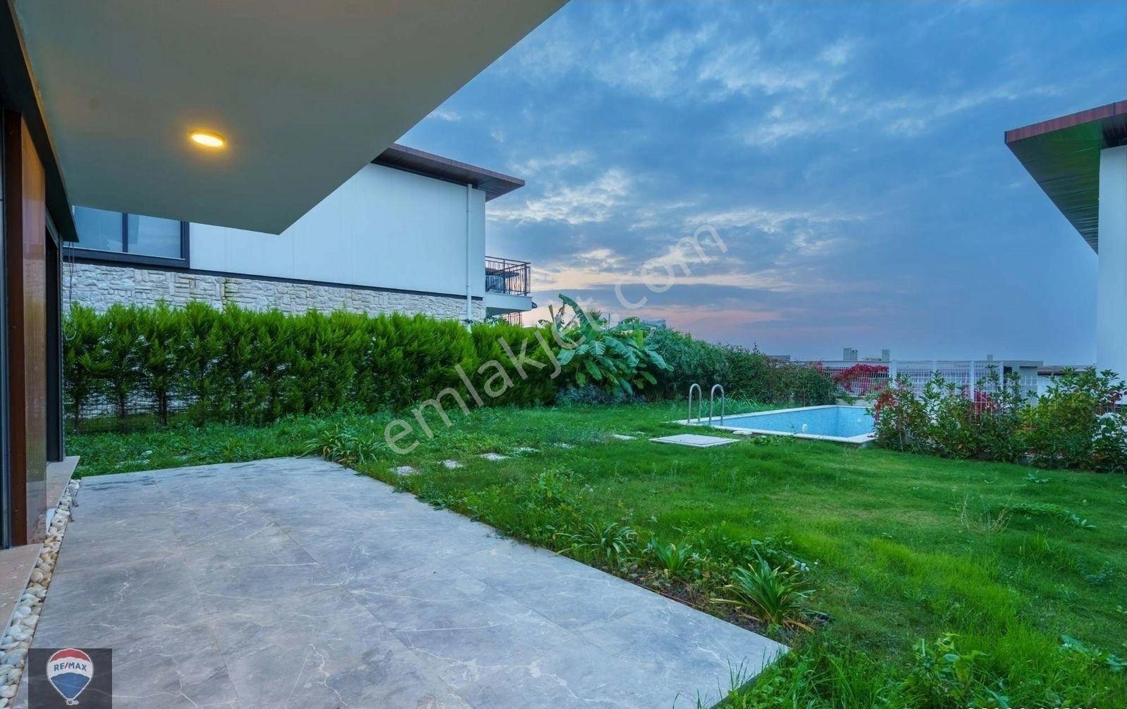 Kuşadası Karaovada Tek Müstakil Özel Havuzlu Lüks 6+1 Villa - Görsel 26