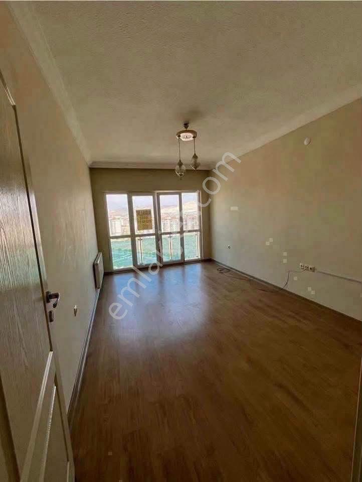 Niğde Mrz Efendibey Mah.yeni Yapılan Diş Has. Yanı Muhteşem Niğde Manzarasıyla Kiralık Daire - Görsel 3
