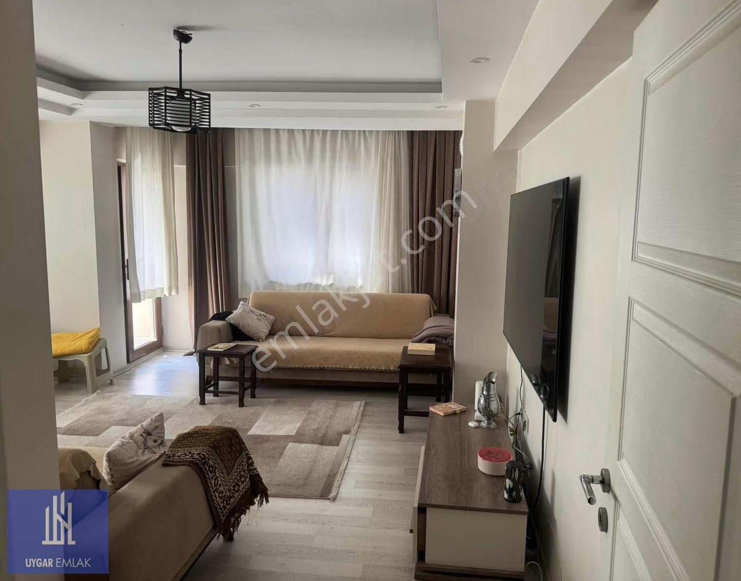 Şirinevler'de Güney Cephe, Otoparklı 3+1 Satılık Daire