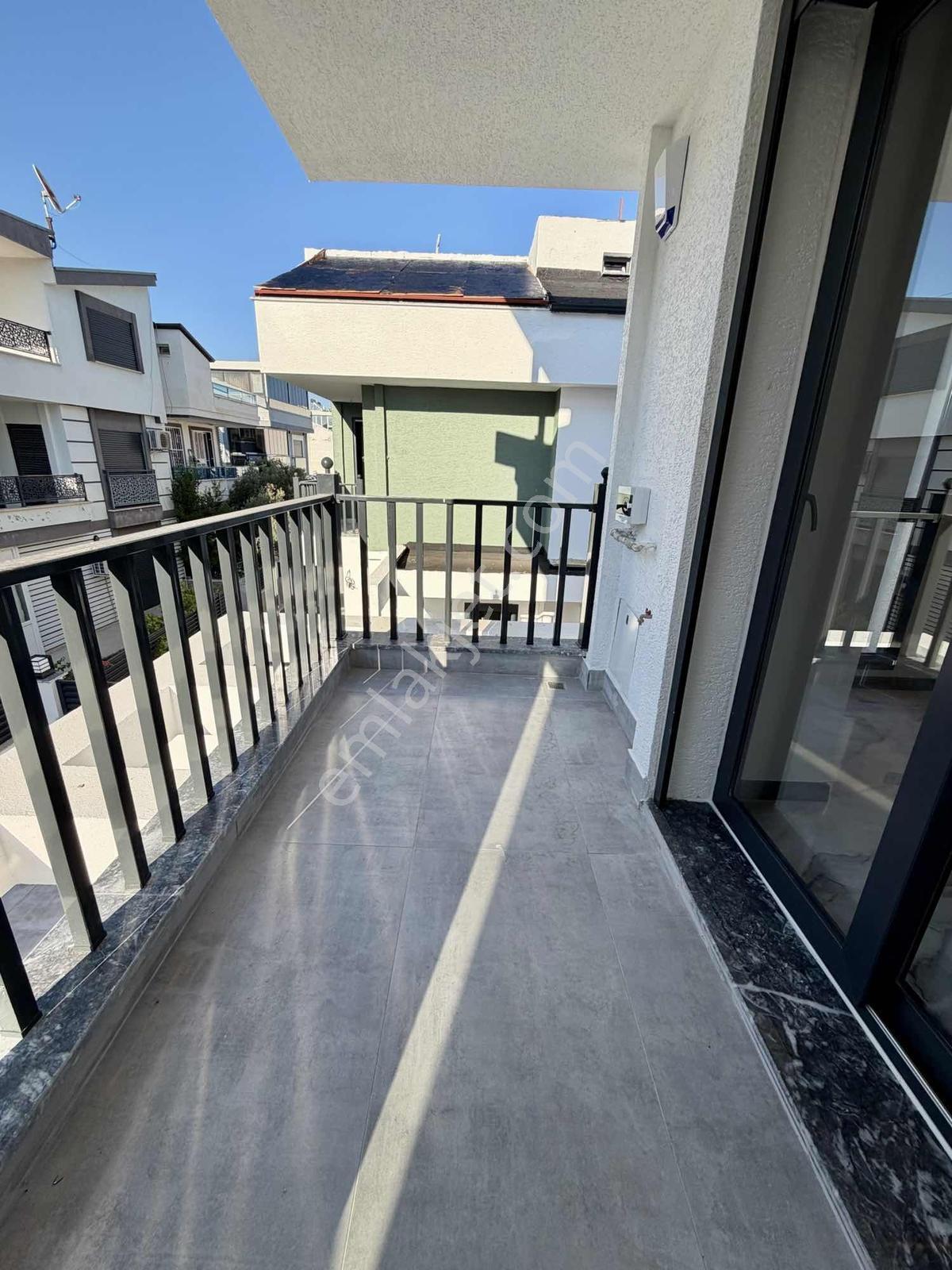 Didim'de Yerden Isıtma Ve Akıllı Ev Sistemli 3+1 Havuzlu Villa - Görsel 17