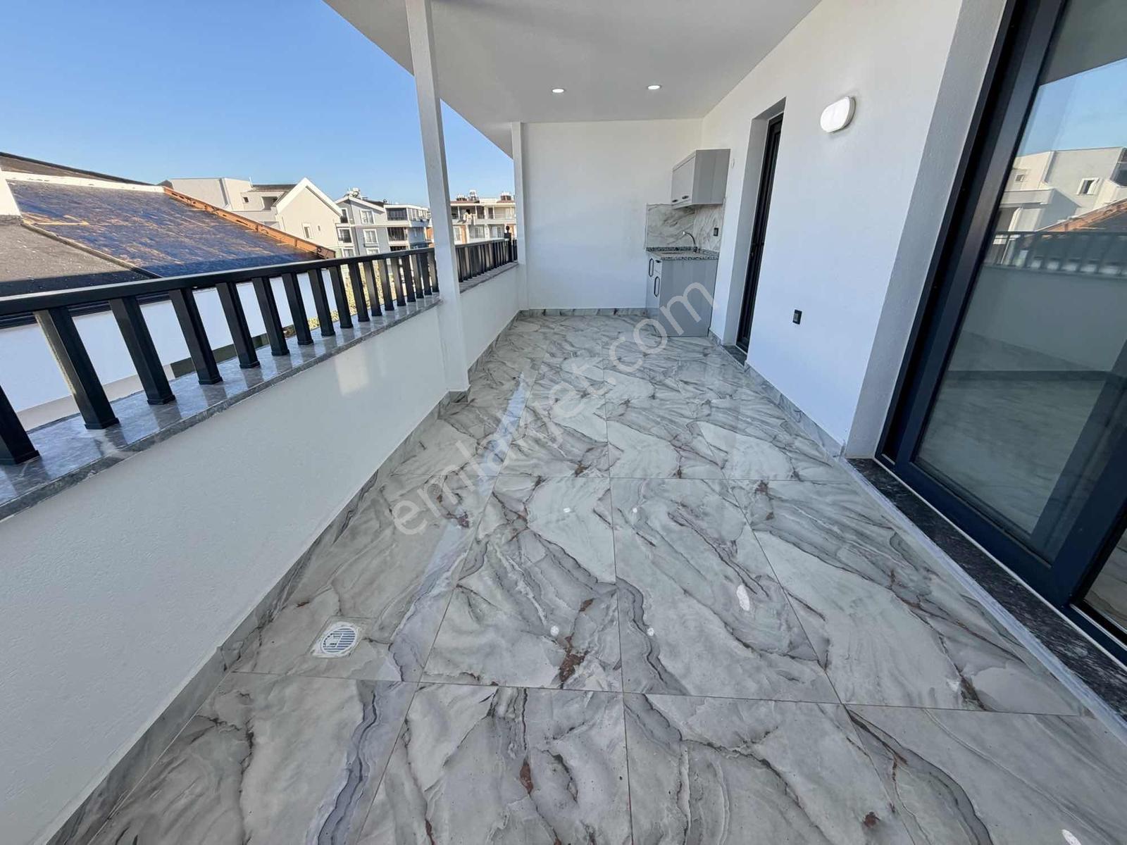 Didim'de Yerden Isıtma Ve Akıllı Ev Sistemli 3+1 Havuzlu Villa - Görsel 8