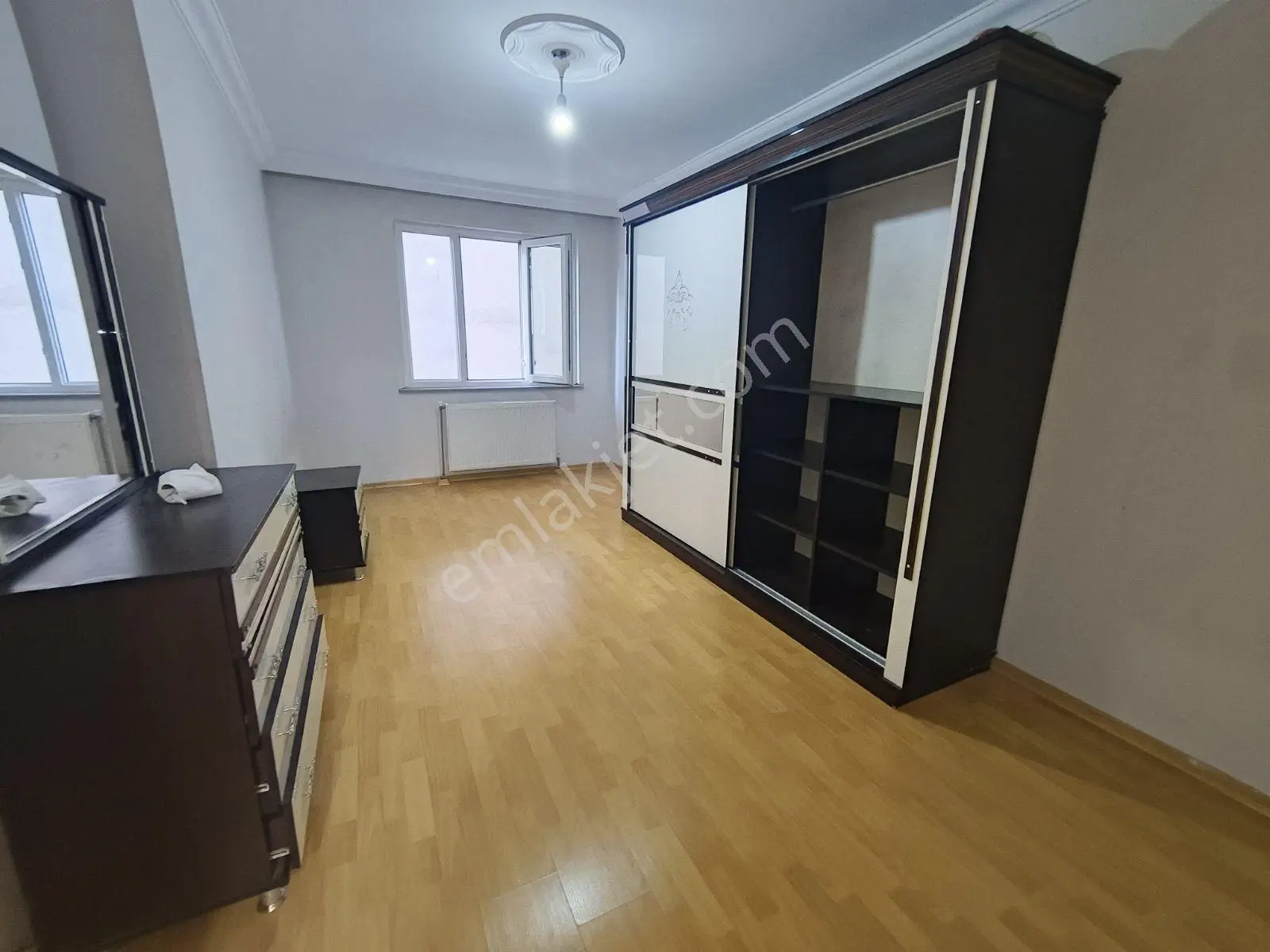 Güneyden Barış Cad.de 90m2 2+1.karanlık Odasız Daire - Görsel 5