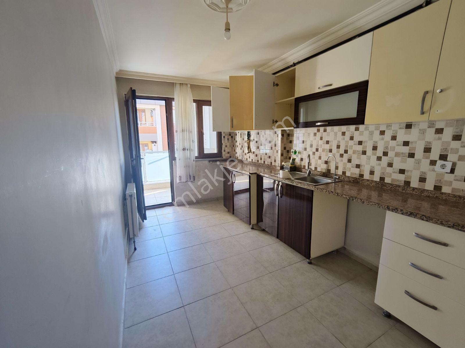 Güneyden Barış Cad.de 90m2 2+1.karanlık Odasız Daire - Görsel 21