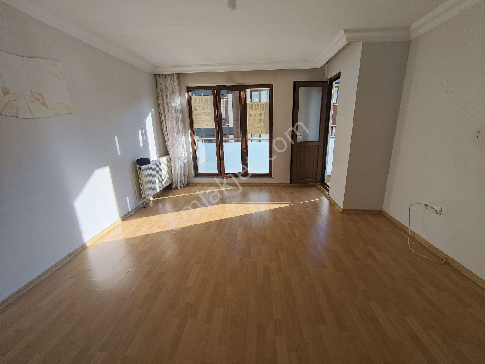 Güneyden Barış Cad.de 90m2 2+1.karanlık Odasız Daire - Görsel 24