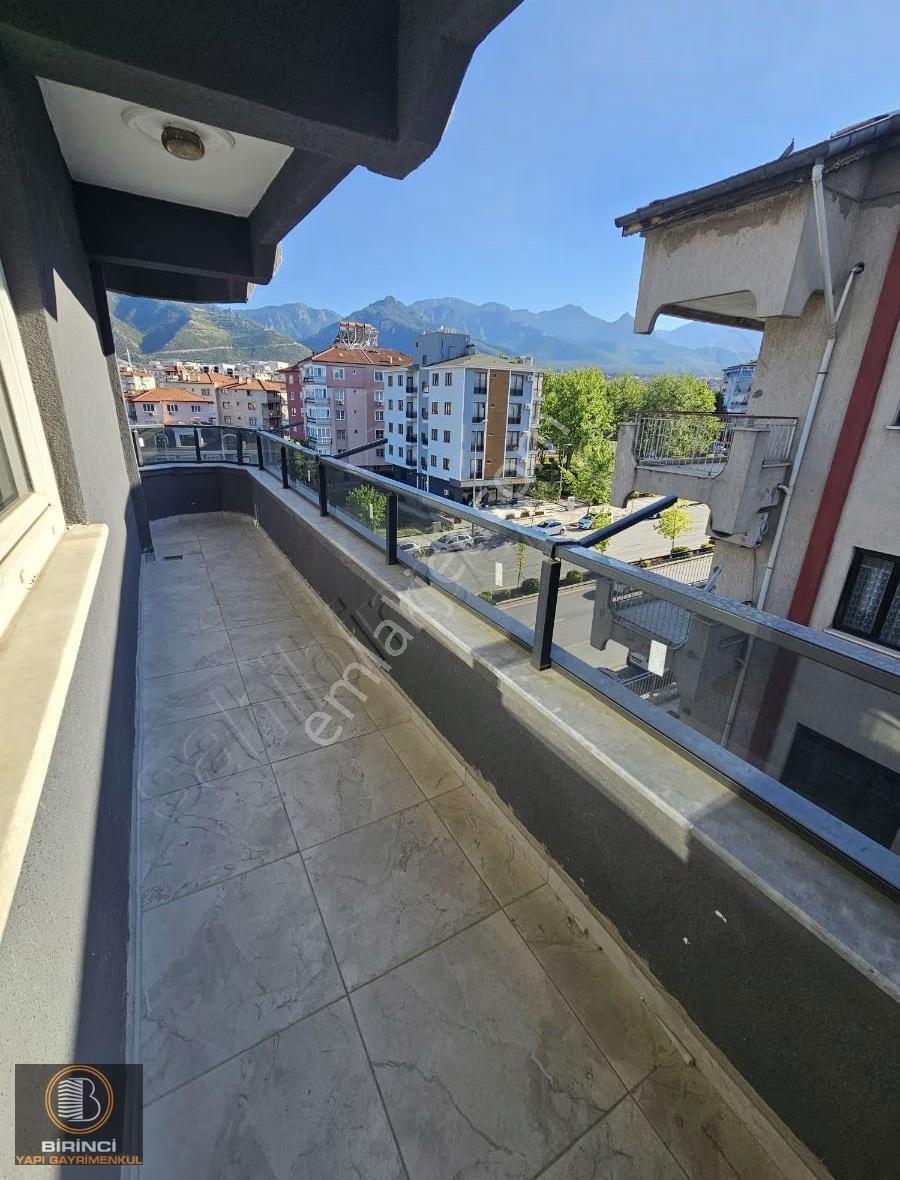 1.yapı'dan Ulus Cadde Üzeri 4+1 Arakat 200 M2