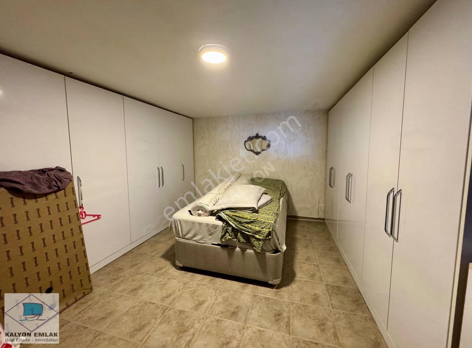 Çeşme'de Yıllık Kiralık Deniz Manzaralı Özel Havuzlu Triplex Ev - Görsel 22