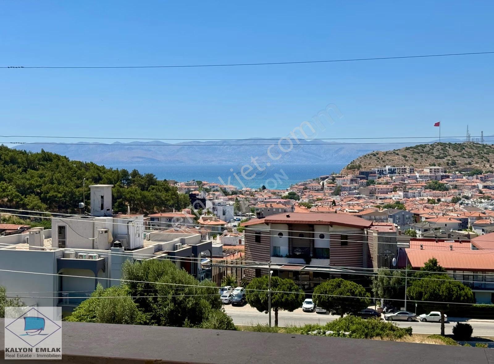 Çeşme'de Yıllık Kiralık Deniz Manzaralı Özel Havuzlu Triplex Ev - Görsel 14