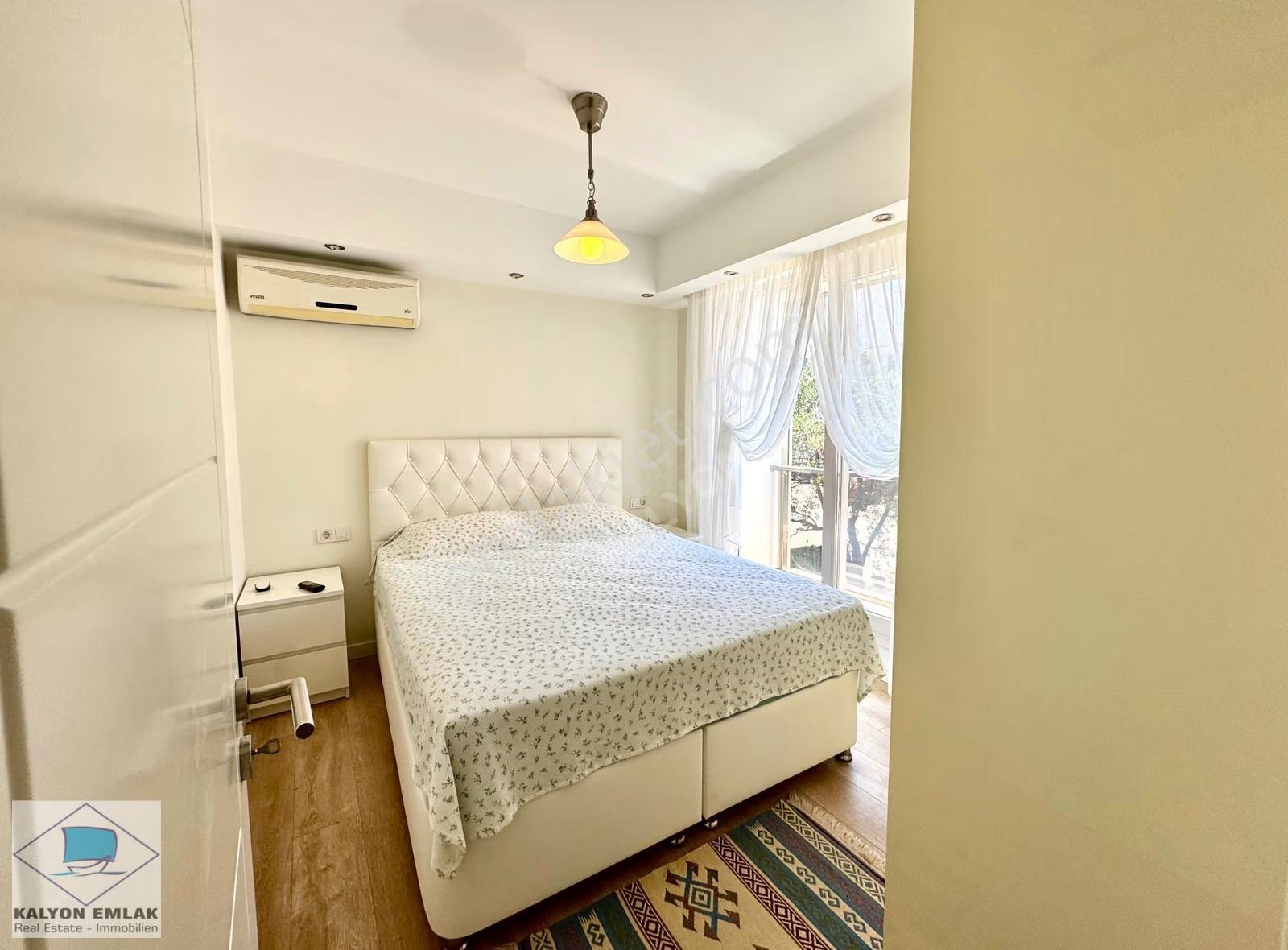 Çeşme Paşalimanında Venüs Sitesinde Denize 50 Adım Köşe Villa - Görsel 2