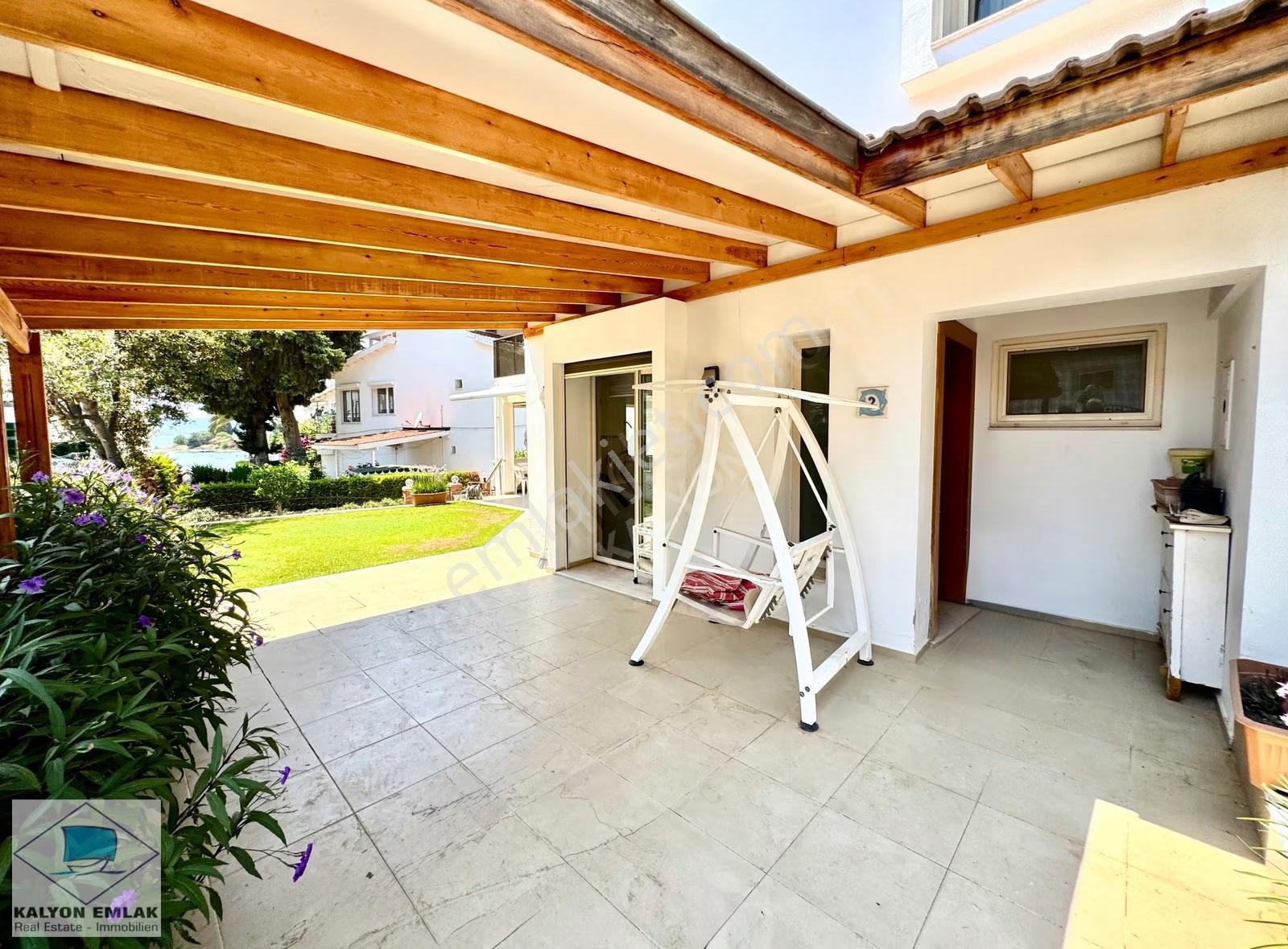 Çeşme Paşalimanında Venüs Sitesinde Denize 50 Adım Köşe Villa - Görsel 4