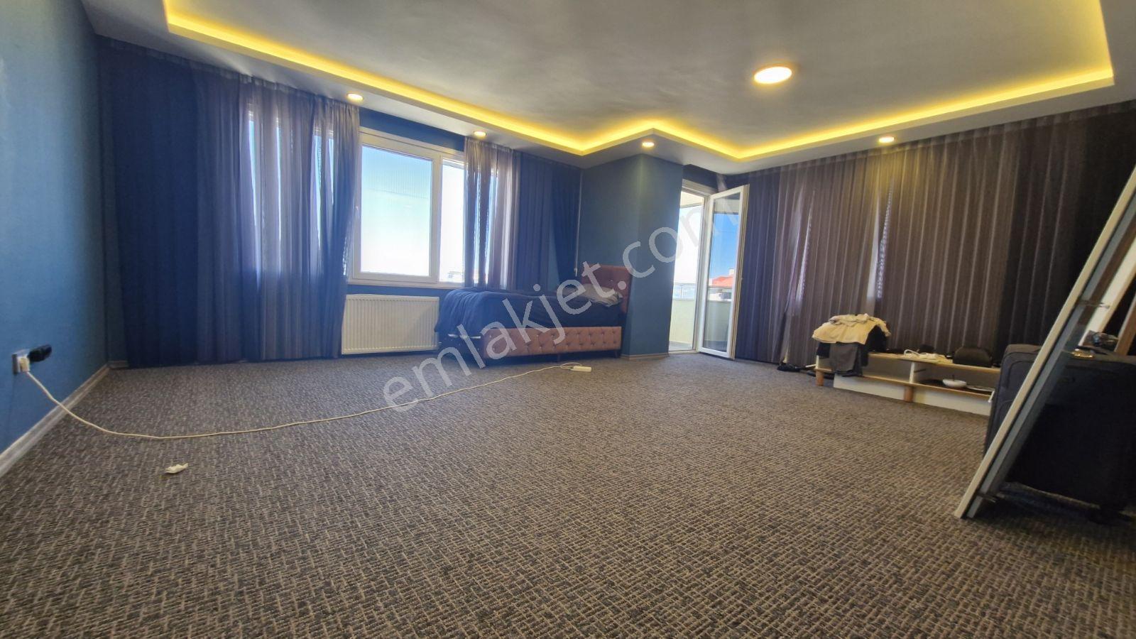 Ümraniye Aşağı Dudullu Gardenya Sitesi 3+1 150m İçi Yapılı - Görsel 12