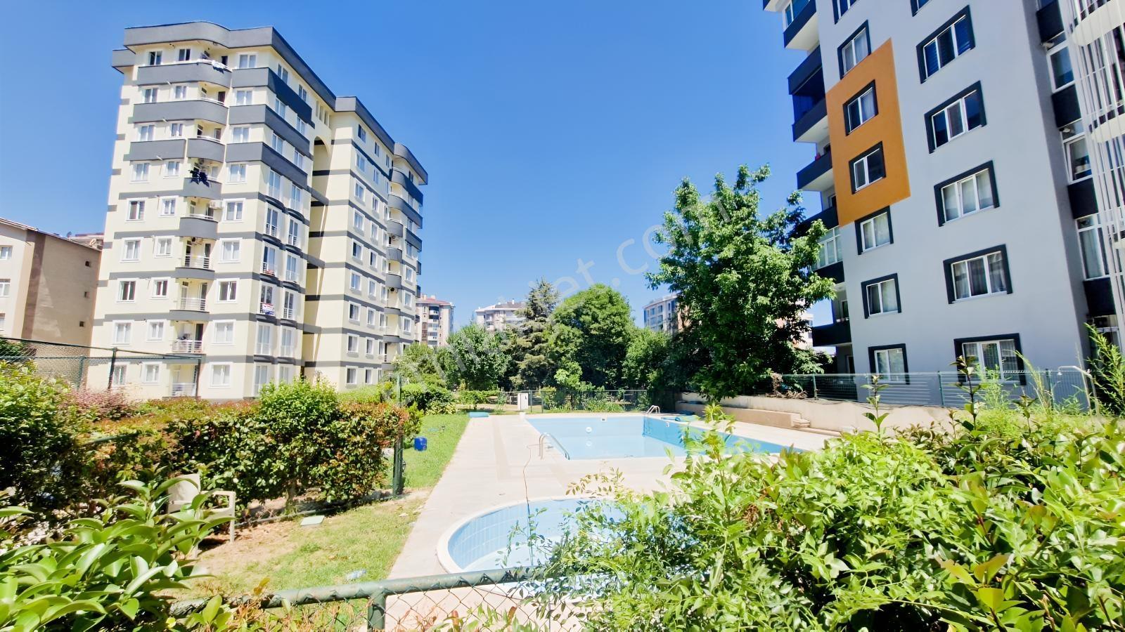 Ümraniye Aşağı Dudullu Gardenya Sitesi 3+1 150m İçi Yapılı - Görsel 2