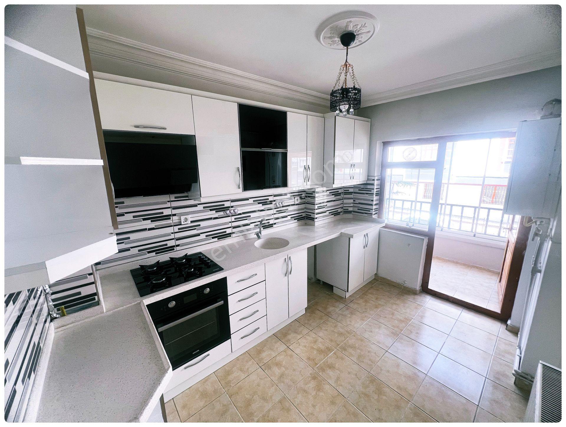 Şehitkubilayda Selimve Özlem Cadde Yakını Şehir Hastanesine Ulaşım Kiralık 3+1 Daire - Görsel 5