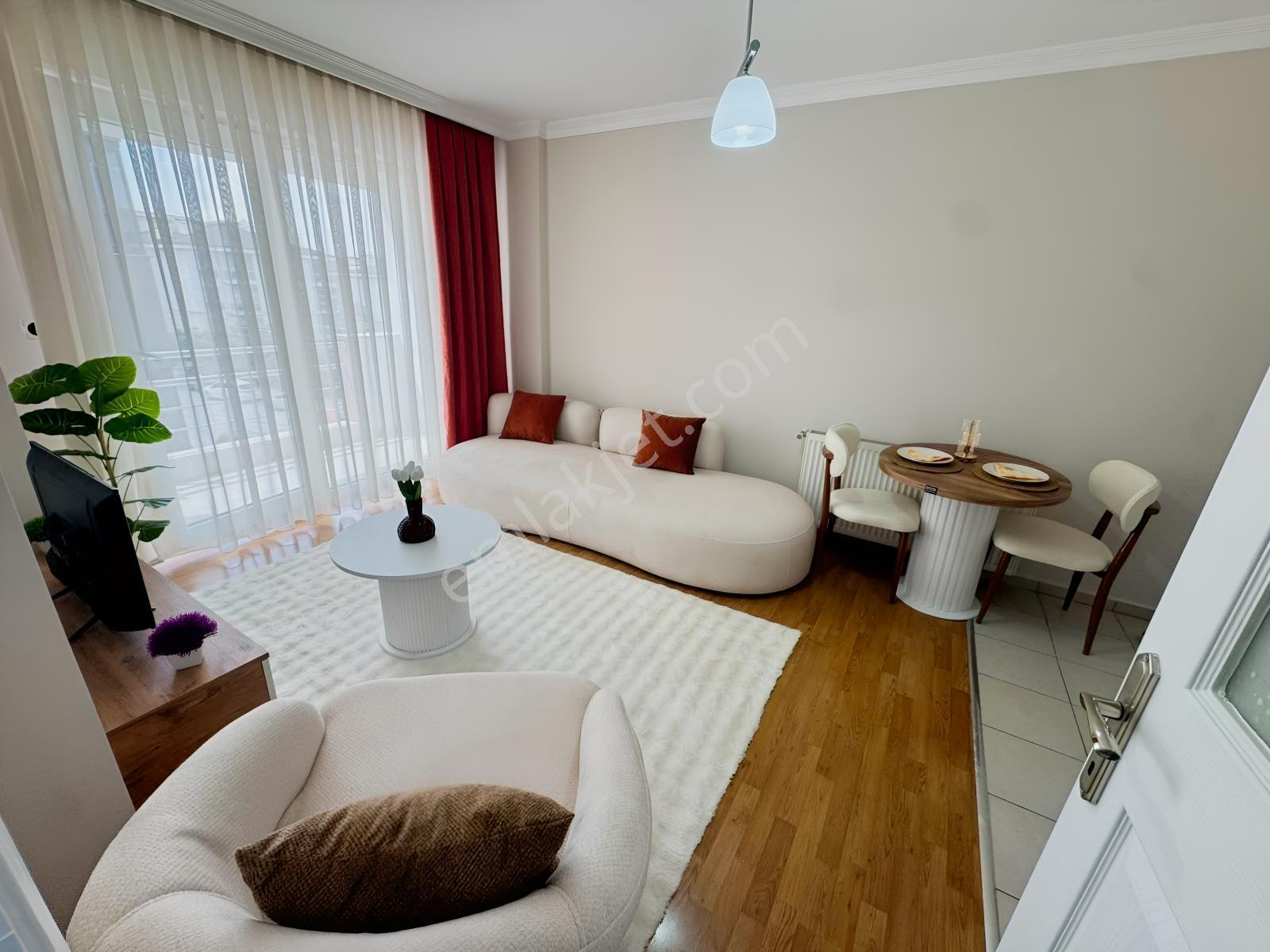 Zeytinköyde Site İçinde Arakat Balkonlu Eşyalı 1+1 Apartlar - Görsel 3