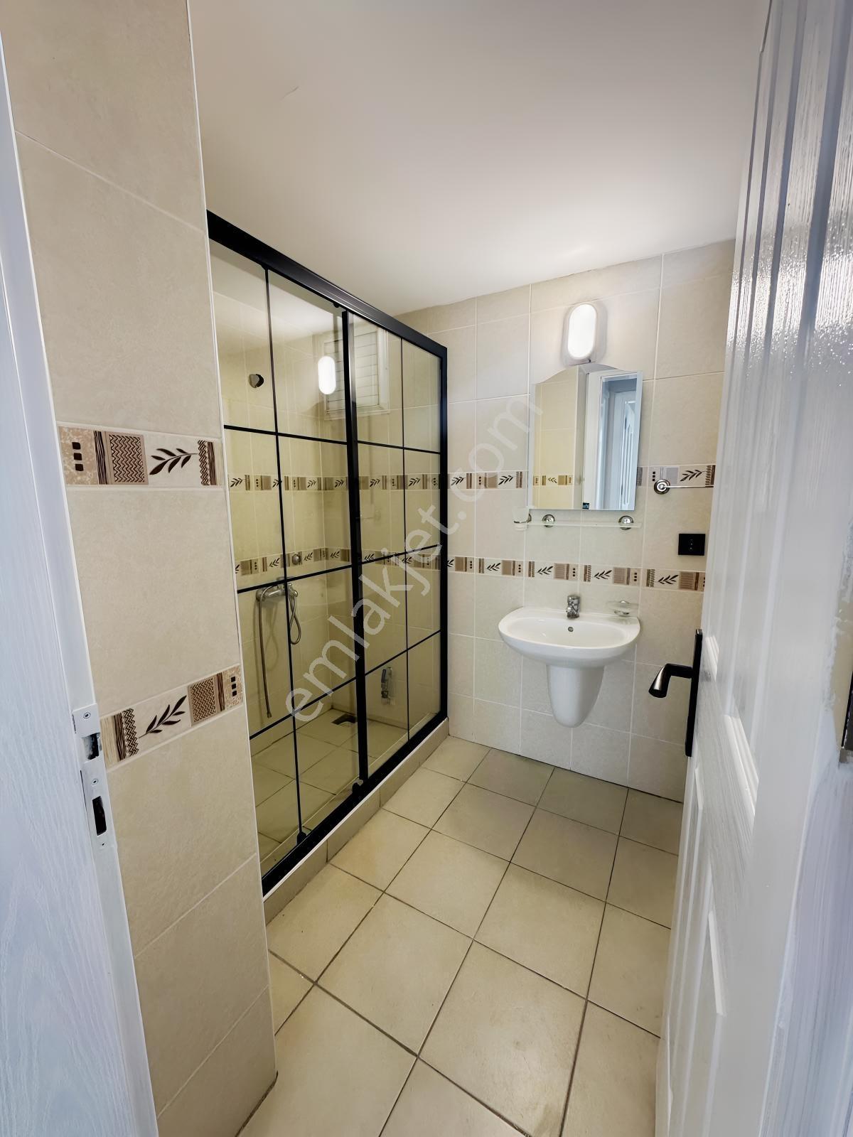Zeytinköyde Site İçinde Arakat Balkonlu Eşyalı 1+1 Apartlar - Görsel 8