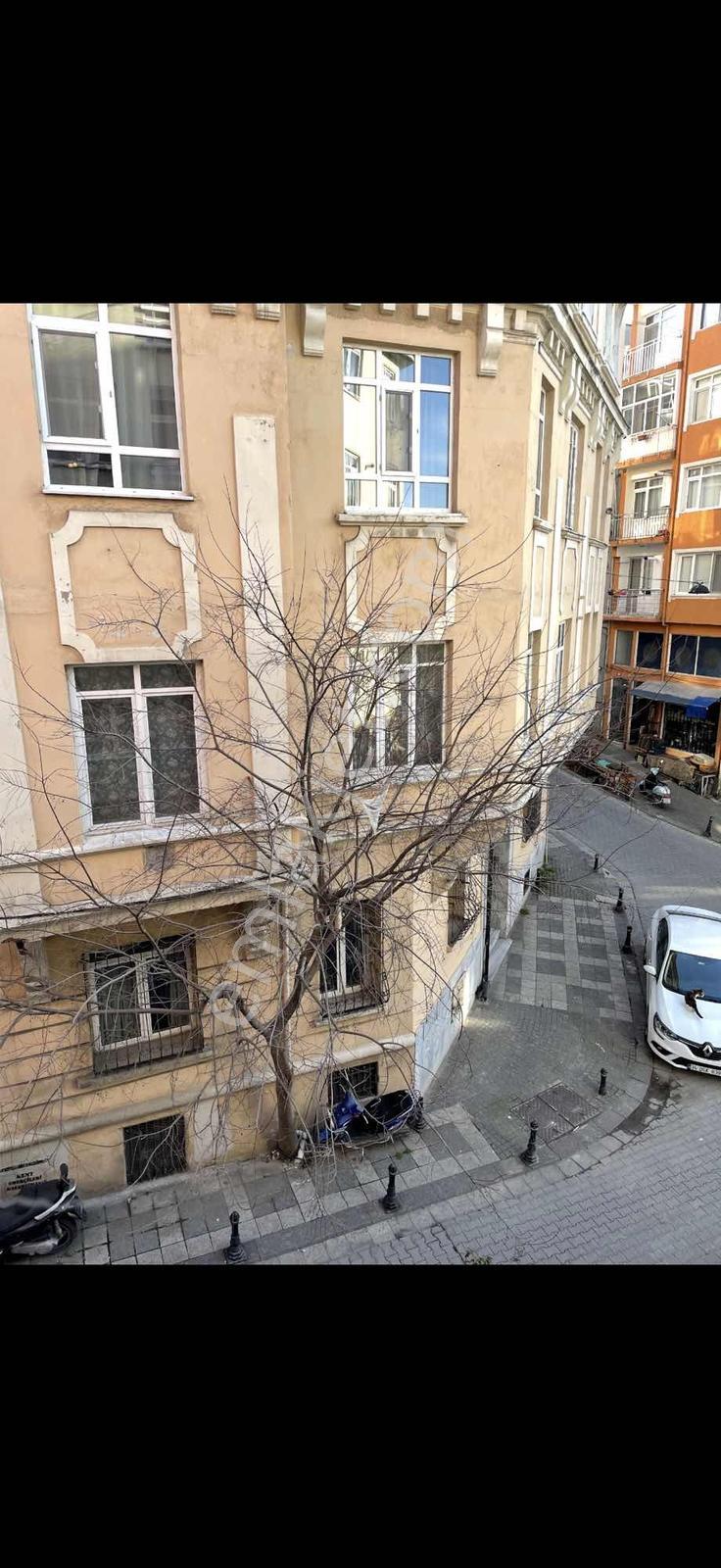 Rasimpaşa Mimari Dekorlu Eşyalı Yüksek Kira Getirili Satılık 1+1 - Görsel 22