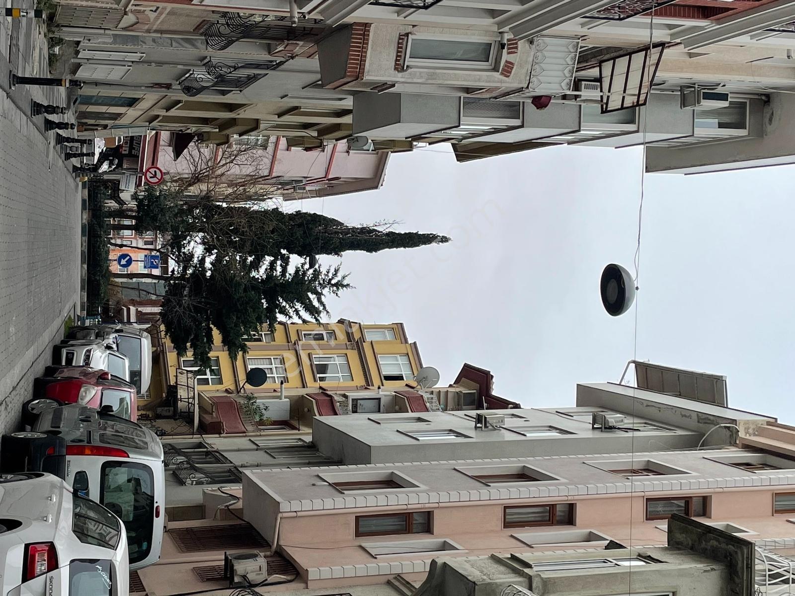 Rasimpaşa Mimari Dekorlu Eşyalı Yüksek Kira Getirili Satılık 1+1 - Görsel 7