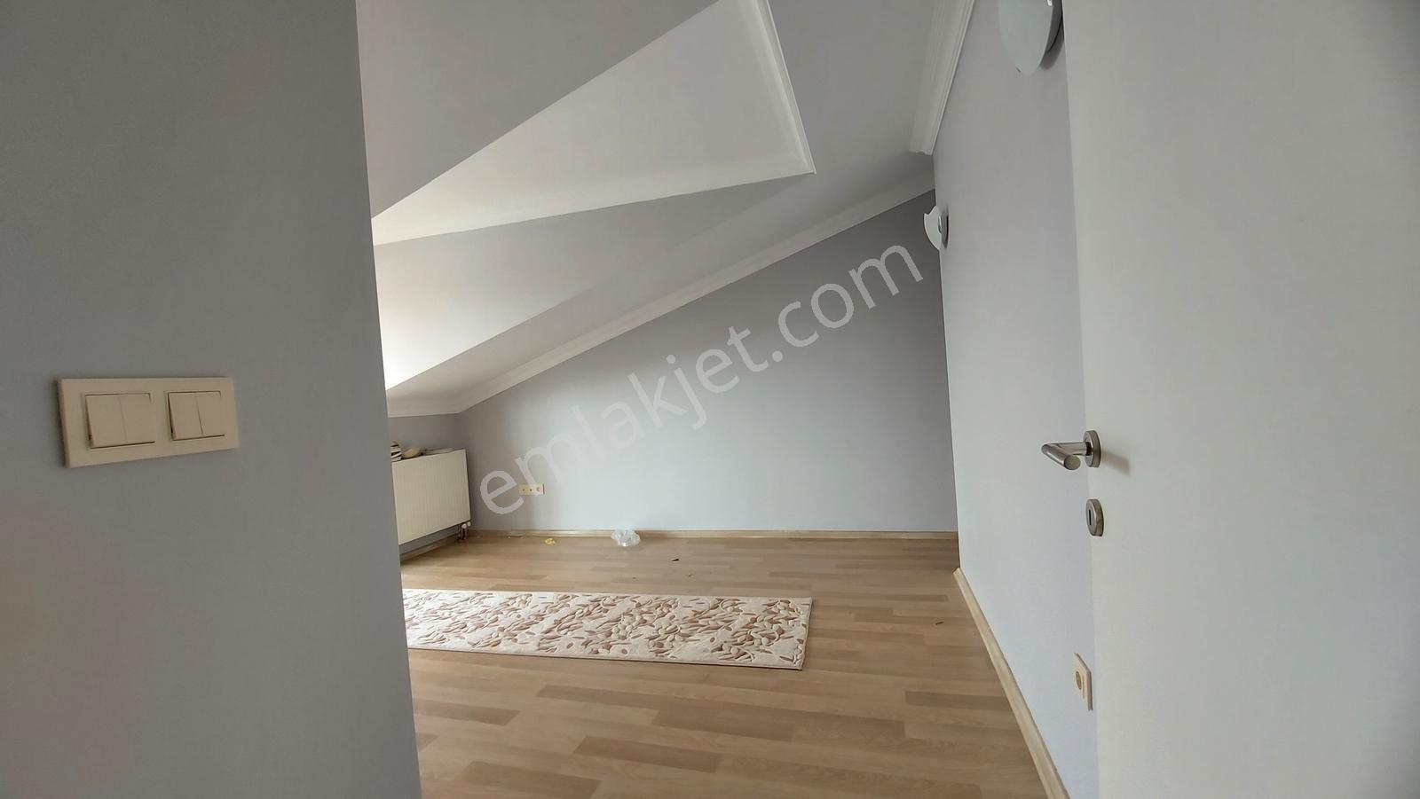 Bağçesme Kavanium Sitesi Kiralık 2+1 Dubleks Daire - Görsel 8
