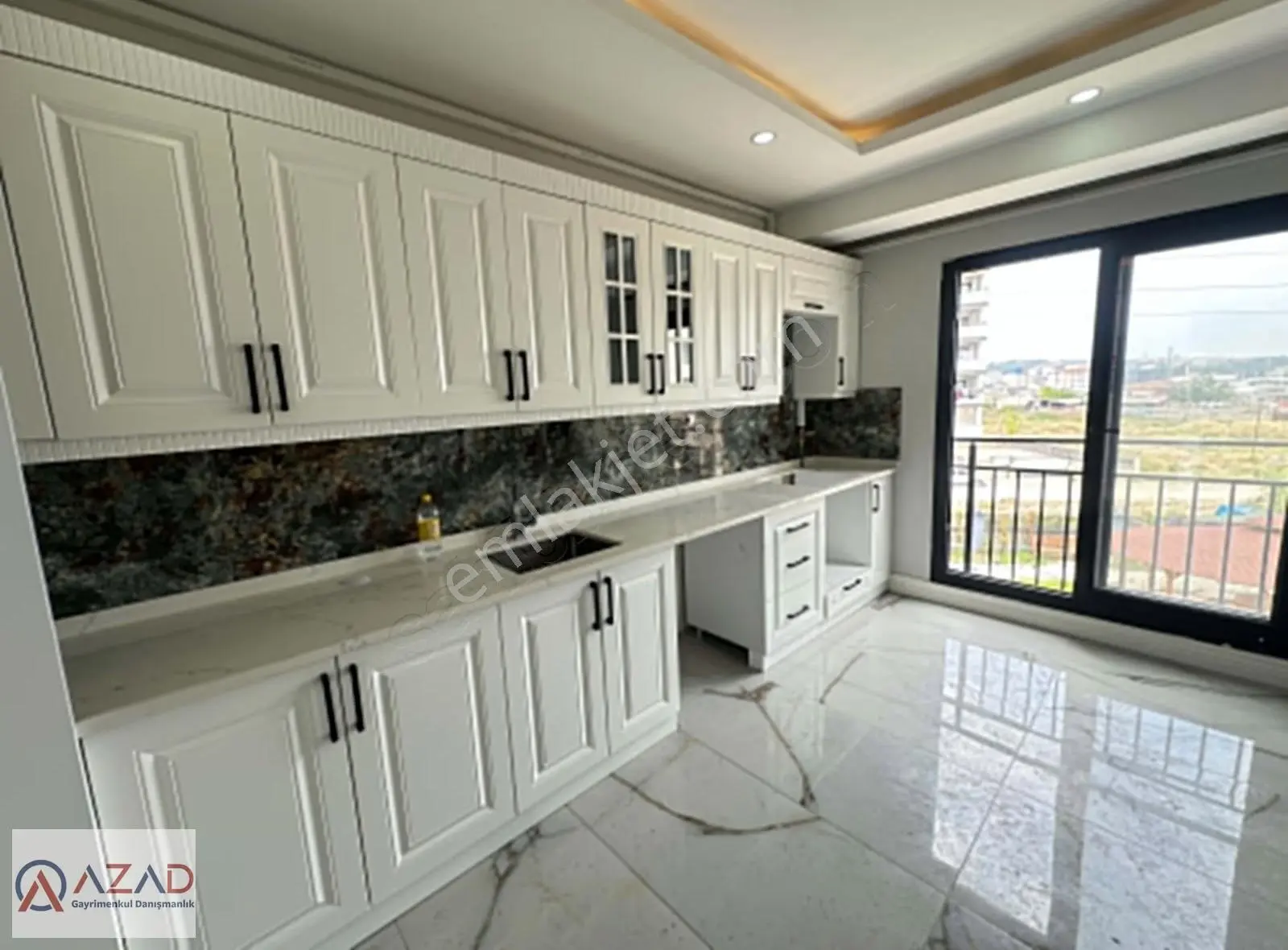 Azad-fakıuşağı Liseler Kampüsü Civarı Kiralık 3+1 Daire