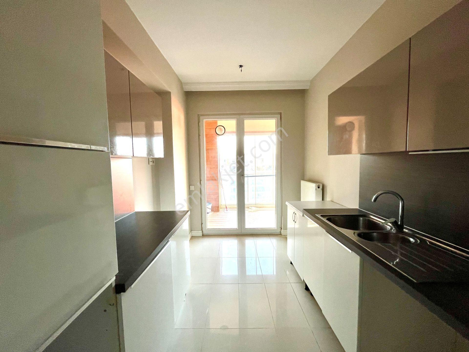 Sur Yapı Metrogarden Tek Yetkili Satış Ofisi Kiralık 3+1 Daire - Görsel 8