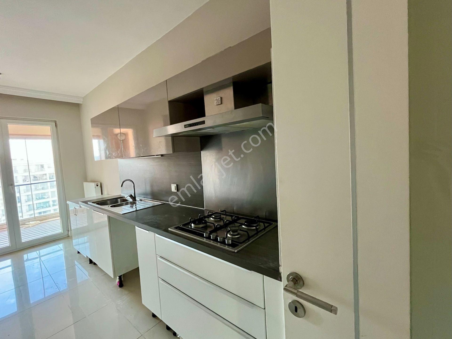 Sur Yapı Metrogarden Tek Yetkili Satış Ofisi Kiralık 3+1 Daire - Görsel 10