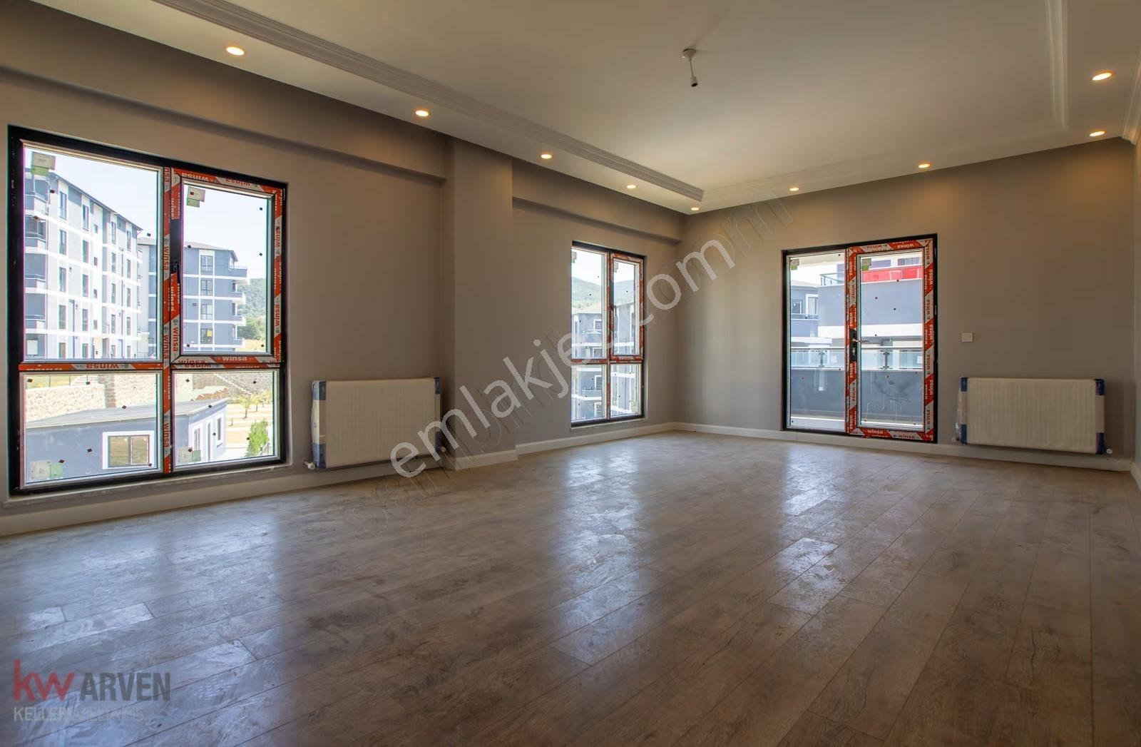Kw Arven Gölcük Mavi Şehir Sitesi Kiralık 3+1 Çatı Dubleks Daire - Görsel 13