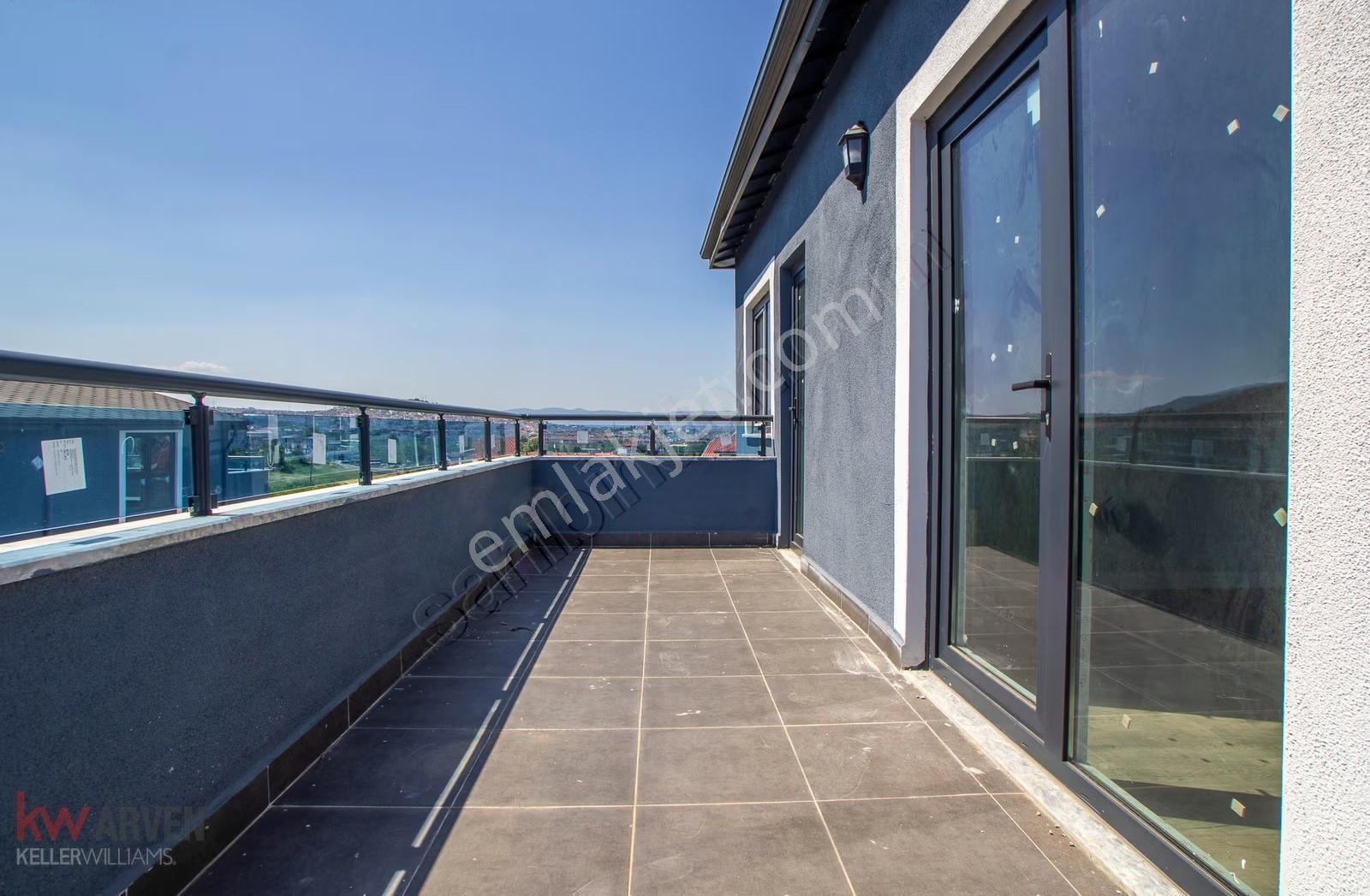 Kw Arven Gölcük Mavi Şehir Sitesi Kiralık 3+1 Çatı Dubleks Daire - Görsel 4