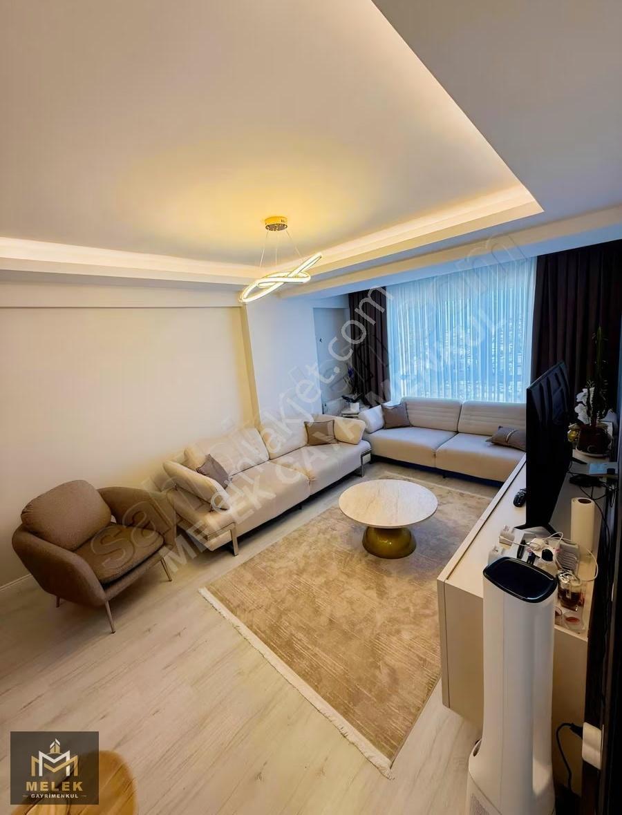 Bağcılar Kirazlı Da Satılık 2+1 K.uygun Daire