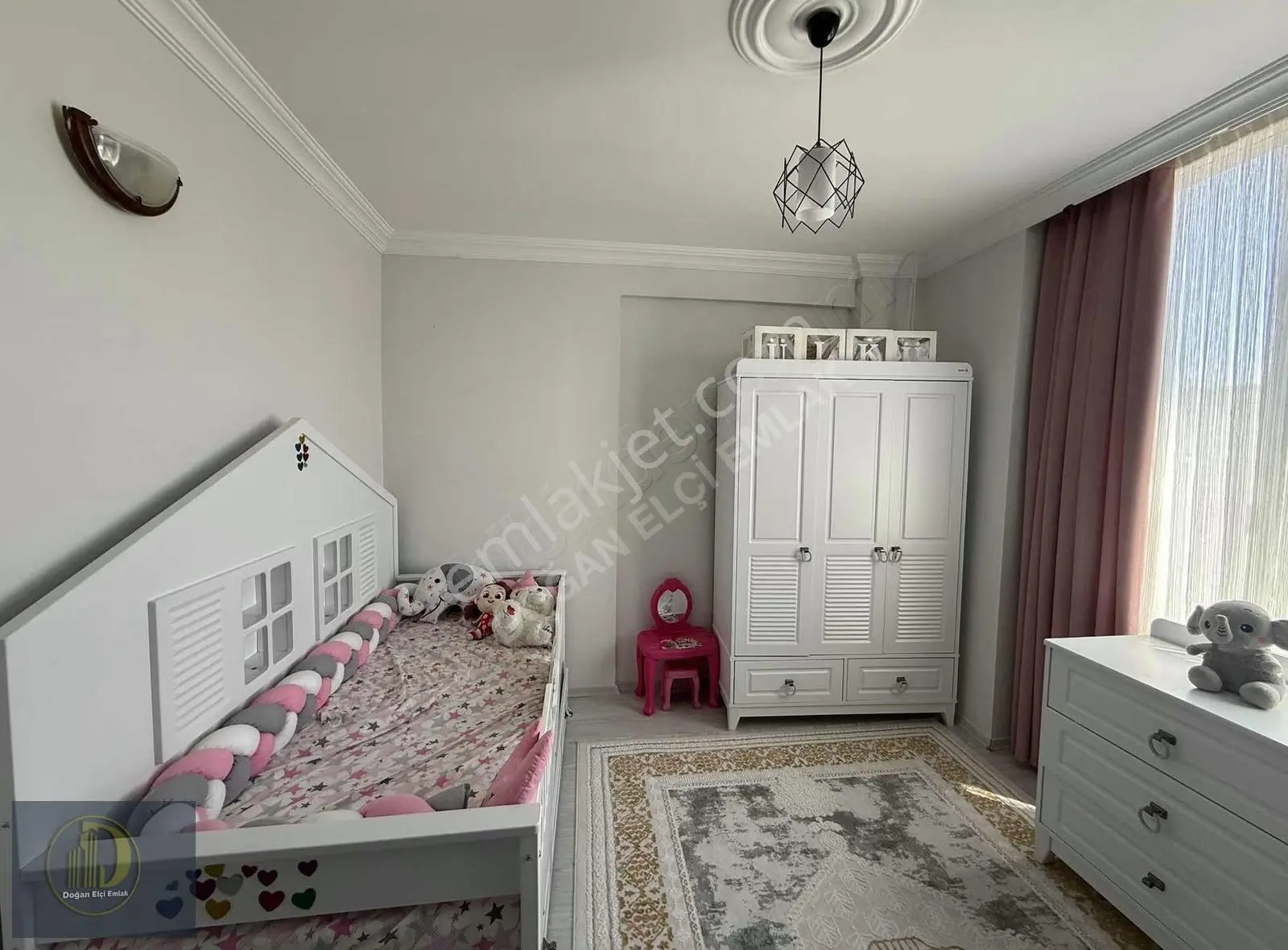 Doğan & Elçi Emlaktan Satılık 3+1 Narlıkuyuda Bakımlı Daire