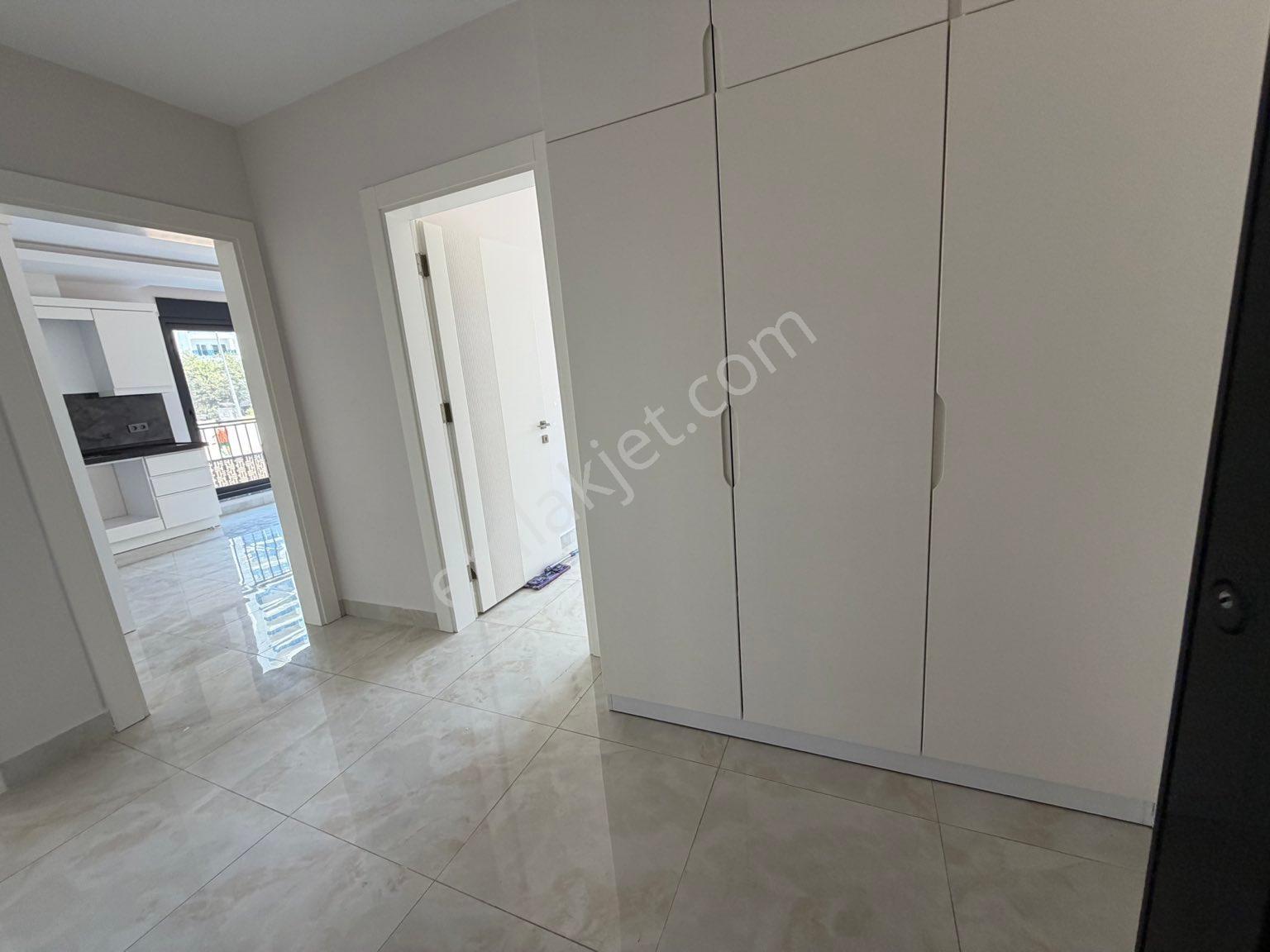 Alanya Mahmutlarda Merkezi Konumda Kiralık 2+1 Daire - Görsel 13