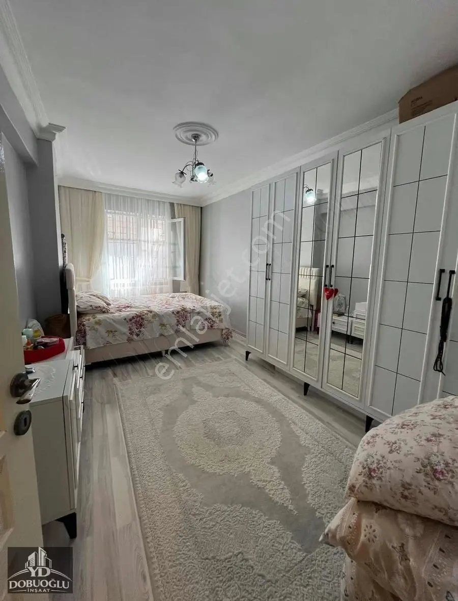 Genç Bina 2+1 Geniş 90 M2 Metronun Dibinde Full Masrafsız - Görsel 4
