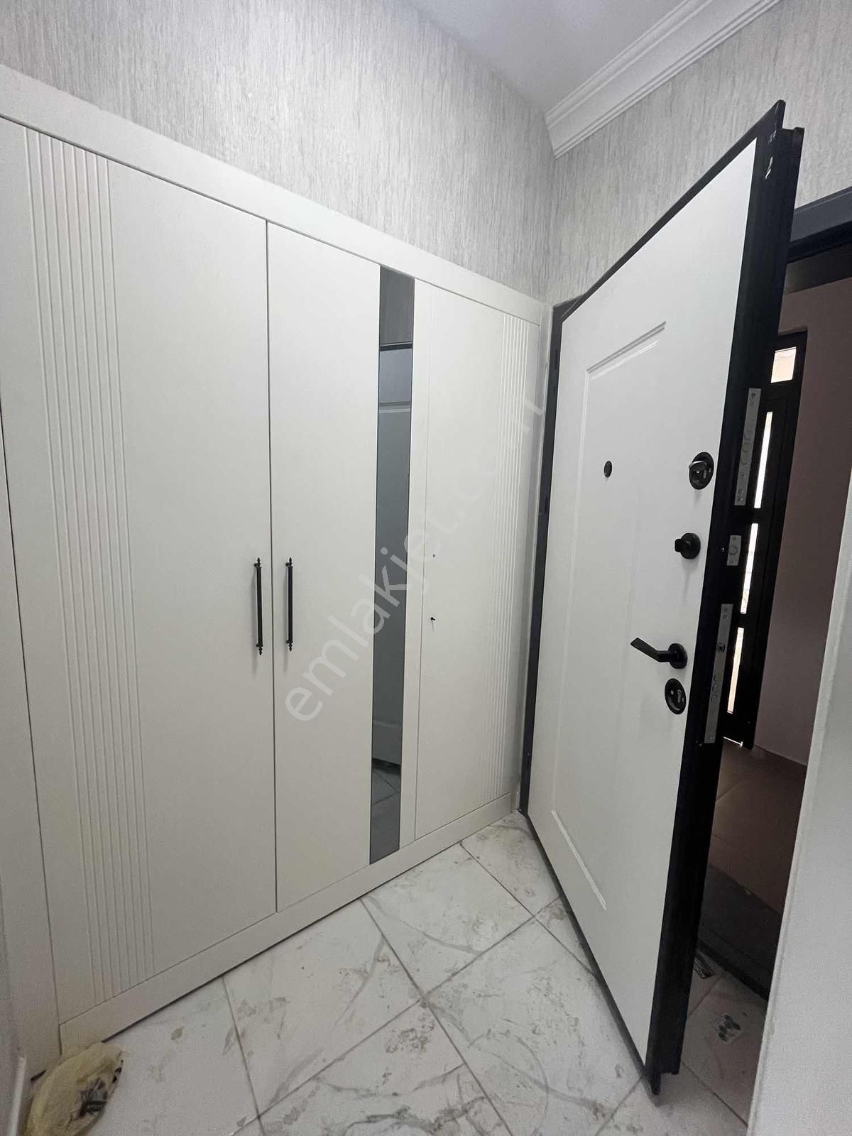 Melsa Başodadan S. Eyyubi Mah. Perla Palace Sitesinde 3+1 Daire - Görsel 8