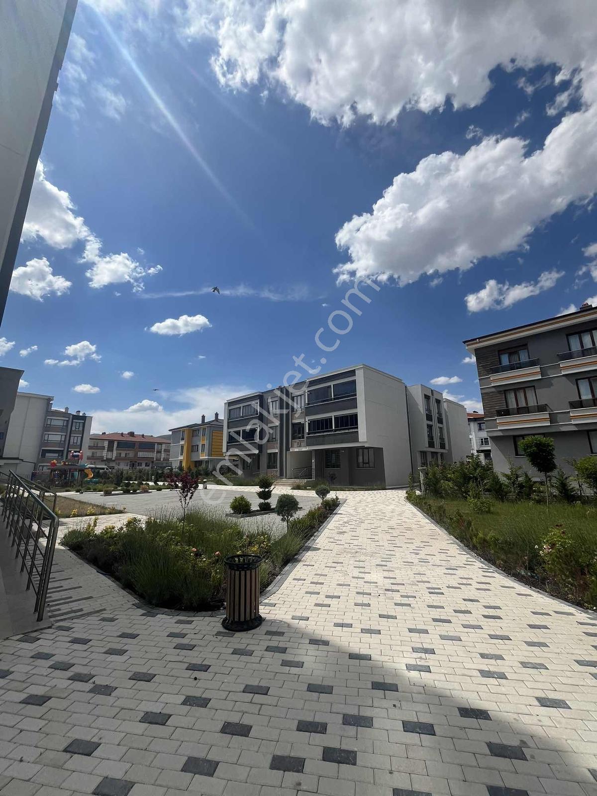 Melsa Başodadan S. Eyyubi Mah. Perla Palace Sitesinde 3+1 Daire - Görsel 9