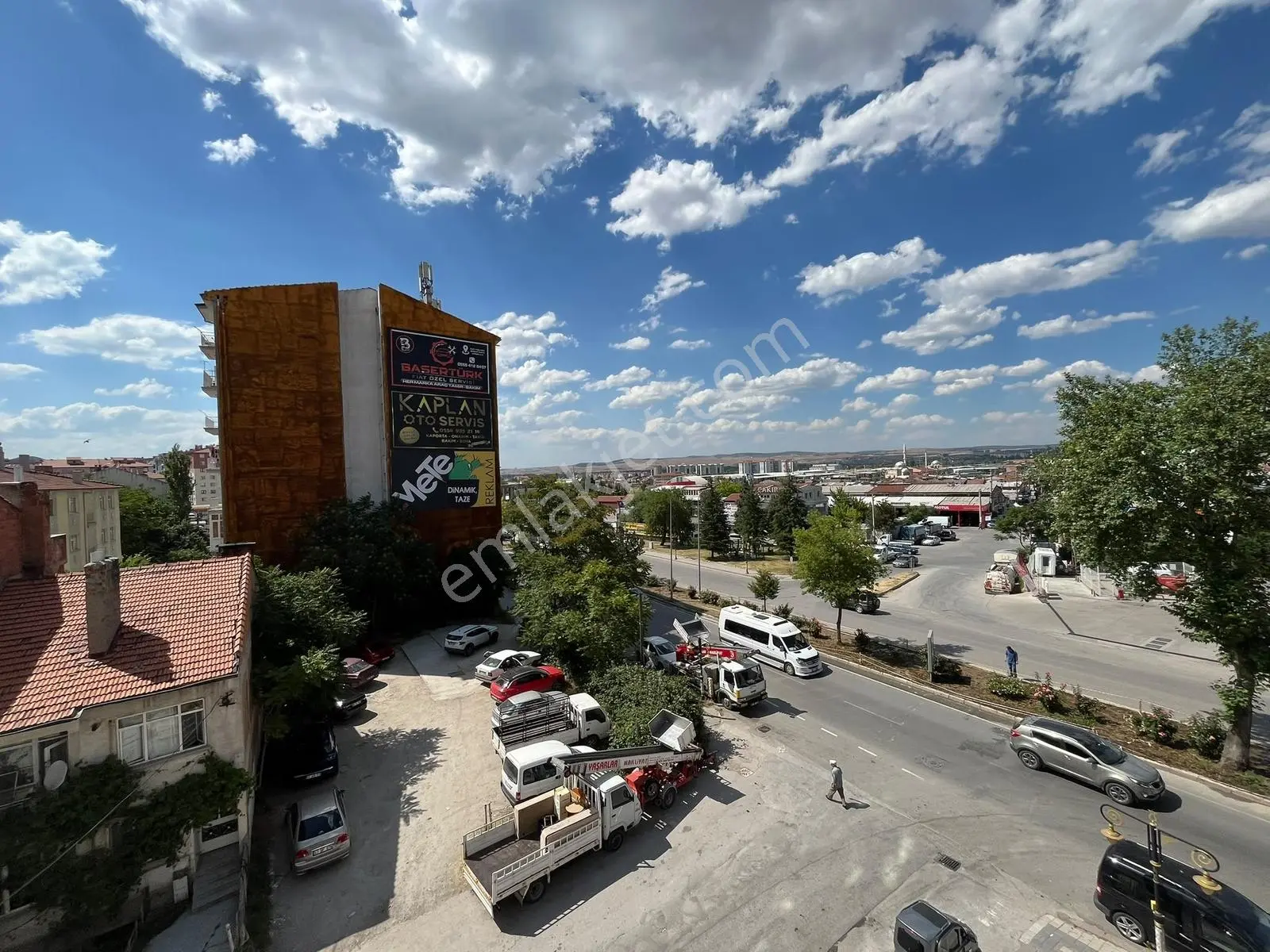 Menderes Caddesi'nde Satılık 3+1 Geniş Ve Ferah Daire - Görsel 43