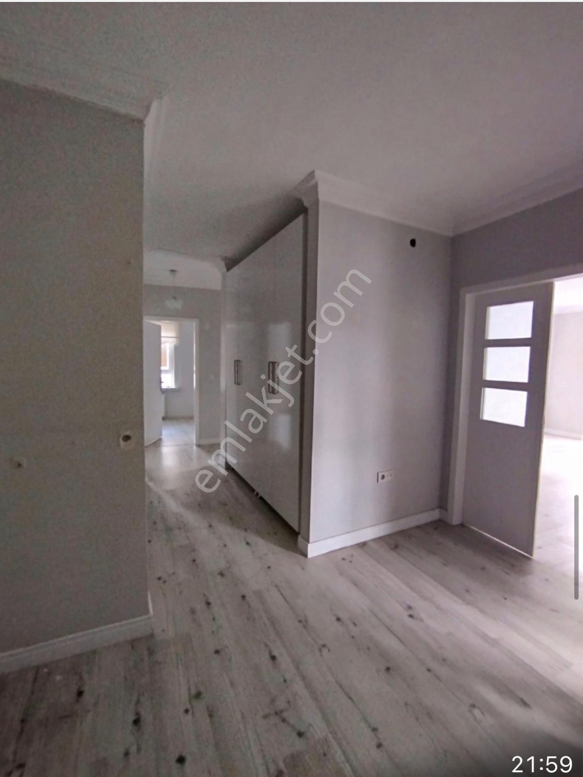 Öncü'den Ayyıldız Mahallesi'nde Katta Kiralık 3+1 Daire - Görsel 3