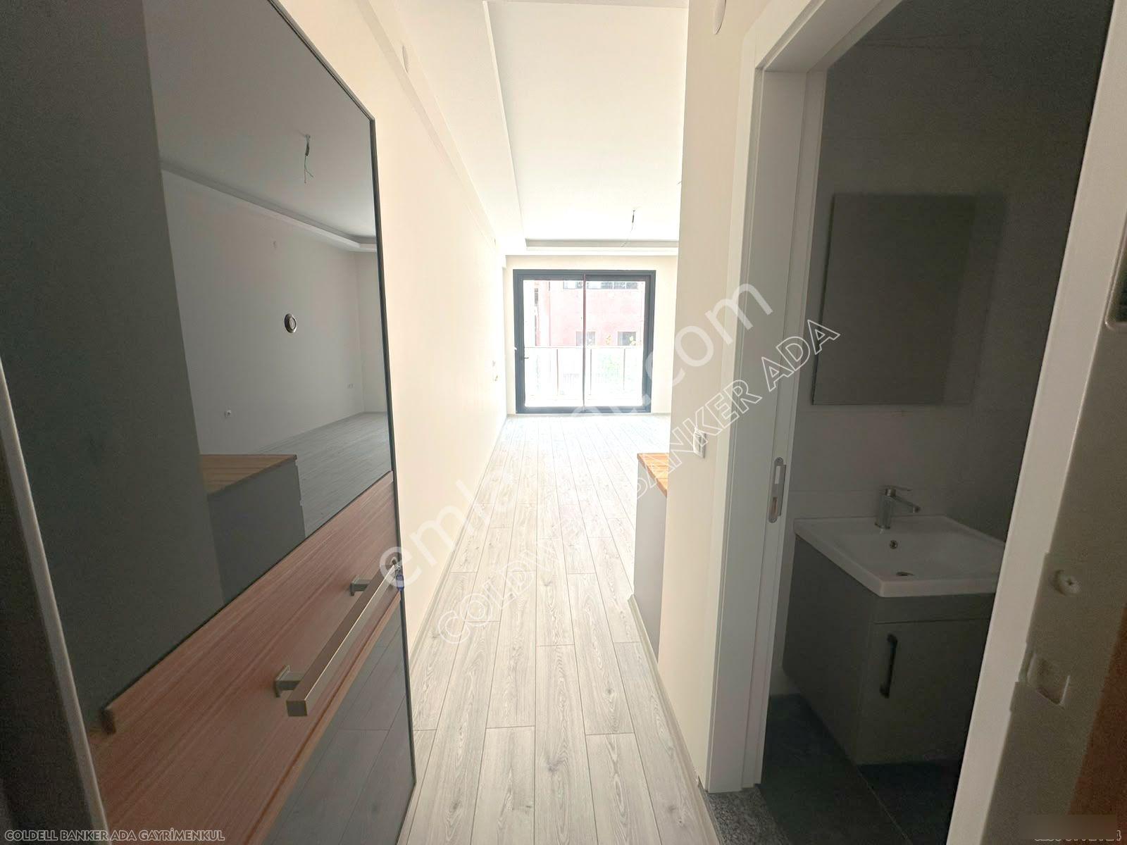 Kuşadası Merkezde Kiralık 1+0 Ofis - 38m² - Görsel 15