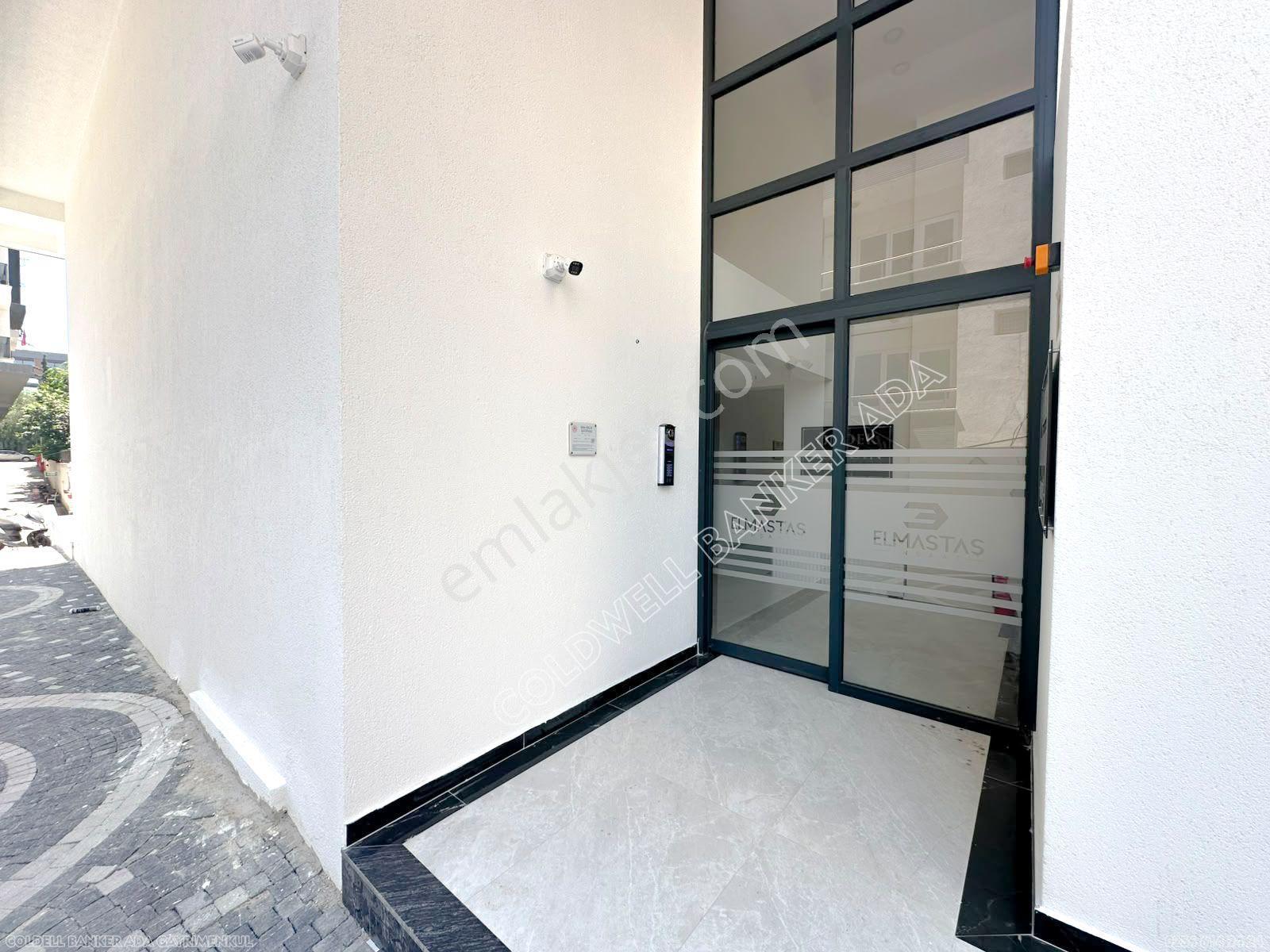 Kuşadası Merkezde Kiralık 1+0 Ofis - 38m² - Görsel 8