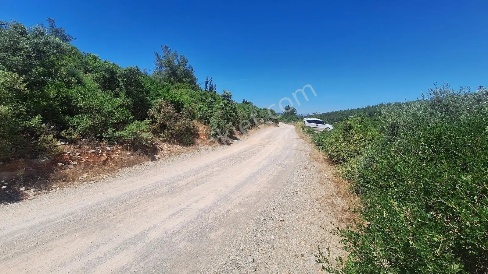 Yalıçiftlik'te Satılık 2.500 M2 Tarla - Görsel 17