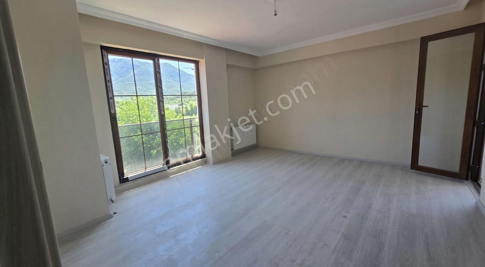 Cide İlkim Emlak'tan Çarşı Merkezde Satılık 2+1 Sıfır Daire - Görsel 2