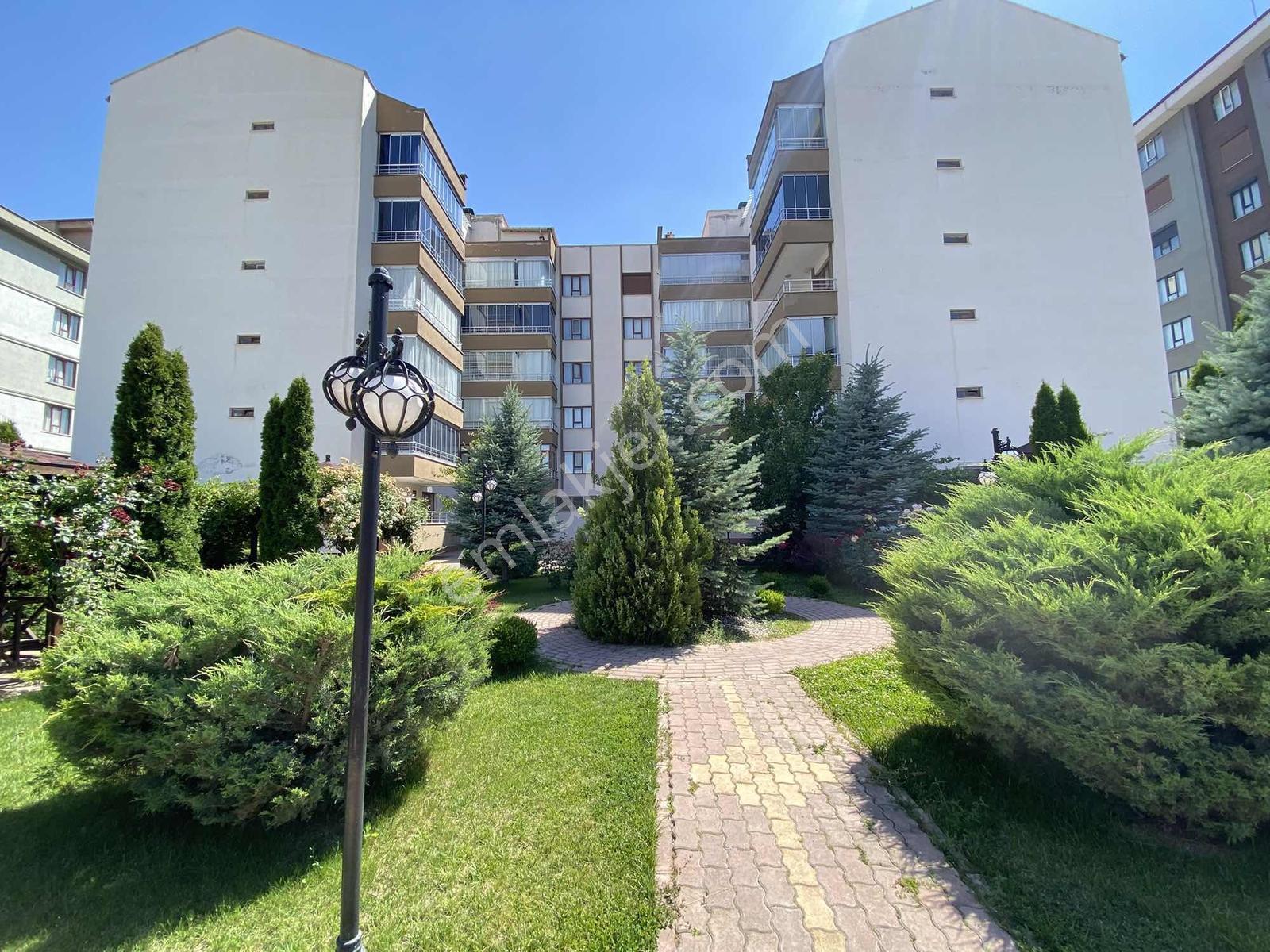 Başkent Hastanesi Yakını 3+1 | 170 M² Site İçi Geniş Daire - Görsel 12