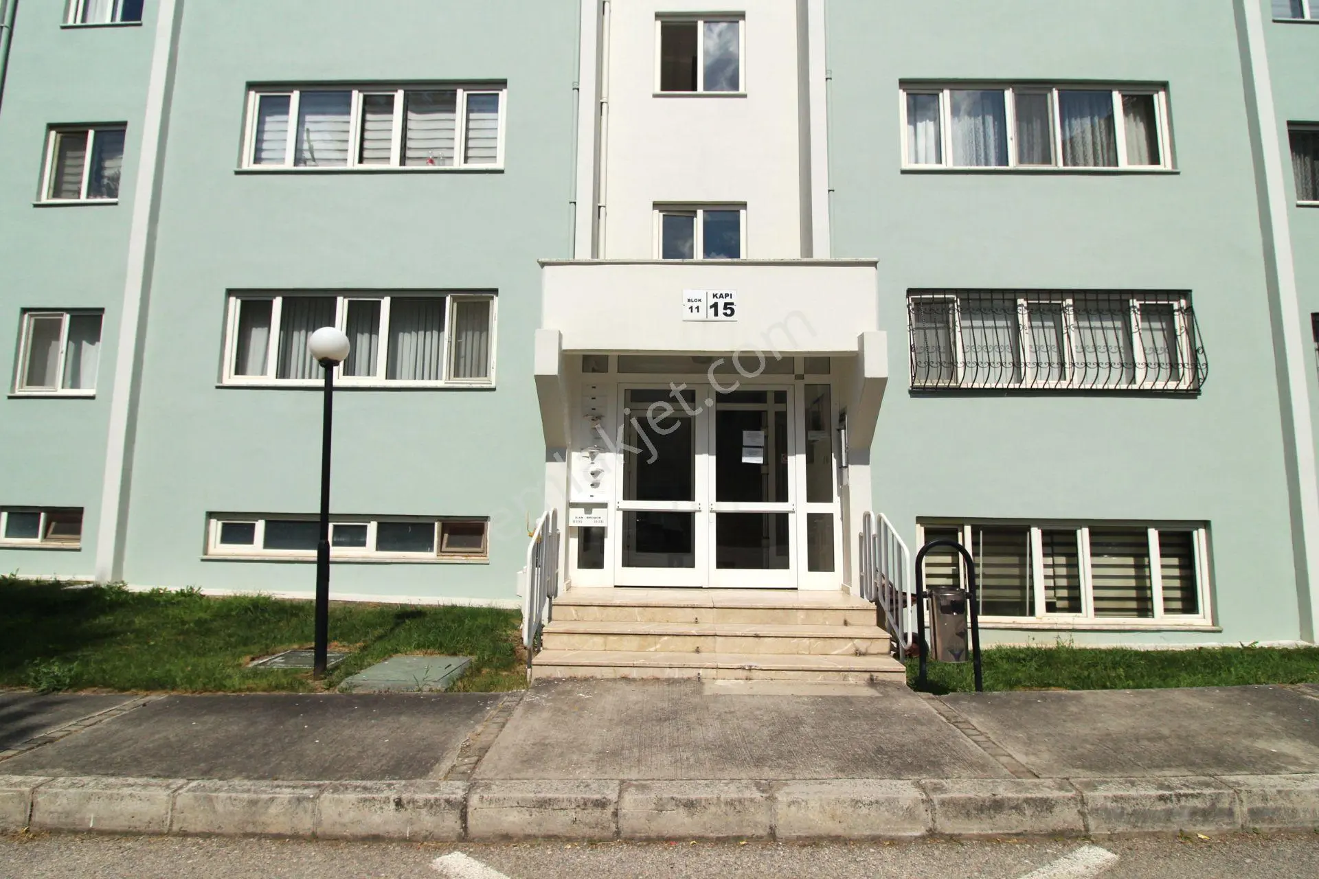 Kiralık 3+1 Bakımlı Daire – Çankaya Konutkent Oyak 9 Sitesi - Görsel 3