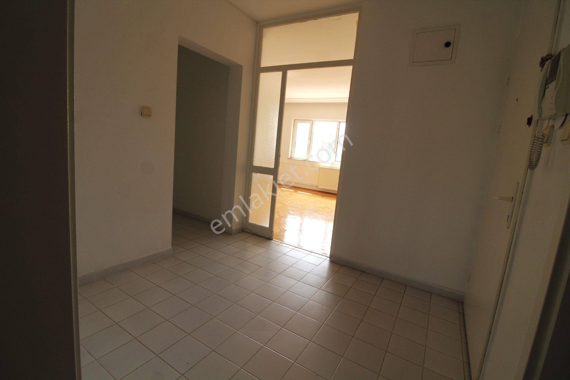 Kiralık 3+1 Bakımlı Daire – Çankaya Konutkent Oyak 9 Sitesi - Görsel 8