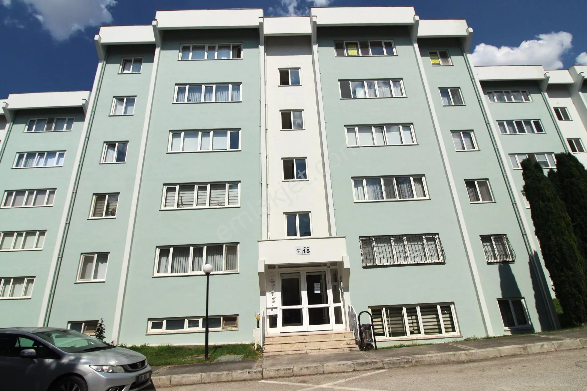 Kiralık 3+1 Bakımlı Daire – Çankaya Konutkent Oyak 9 Sitesi