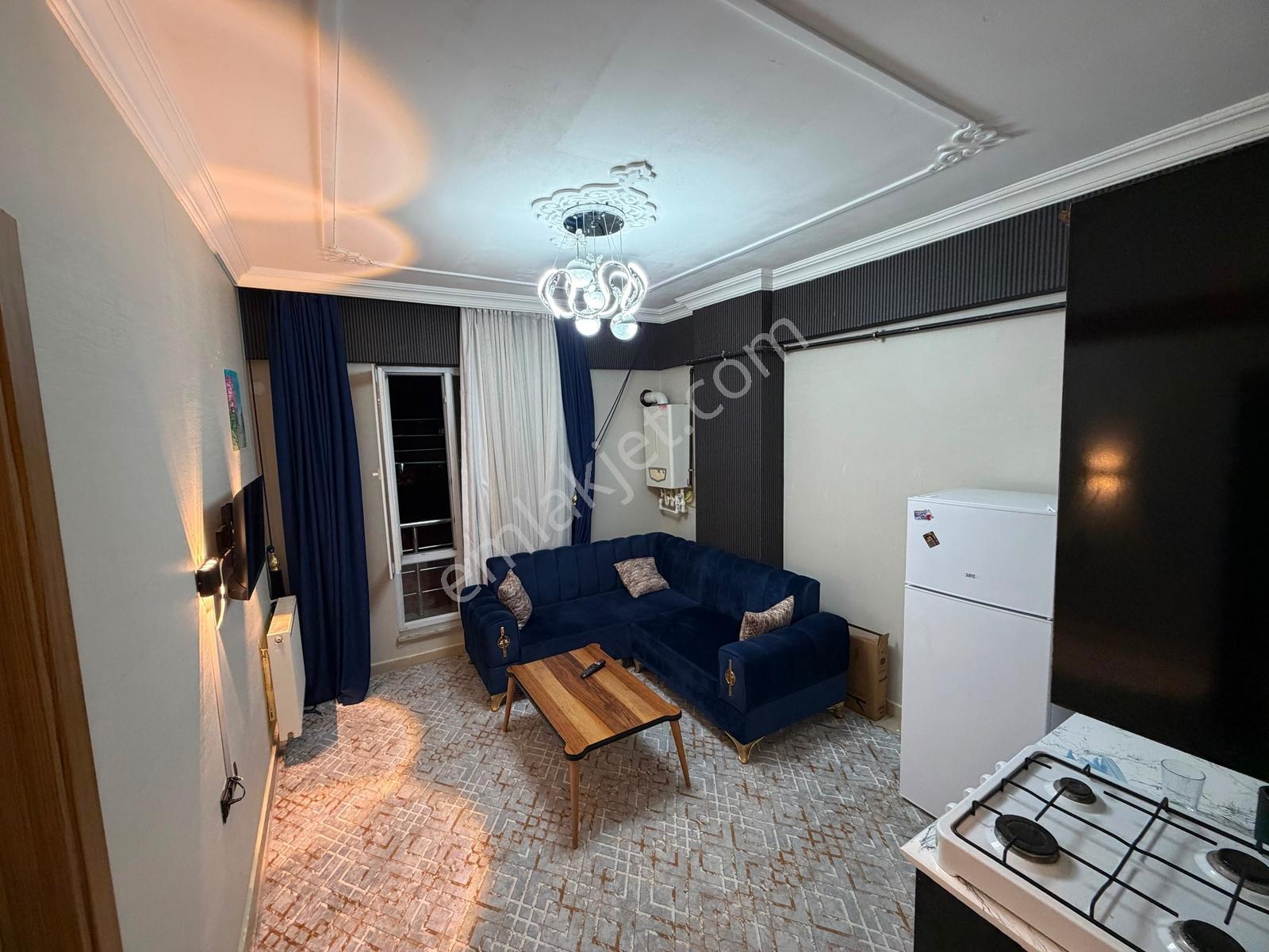 Karataş Merkez De Tramvaya Yakın 1+1 Kiralık Eşyalı Daire - Görsel 2