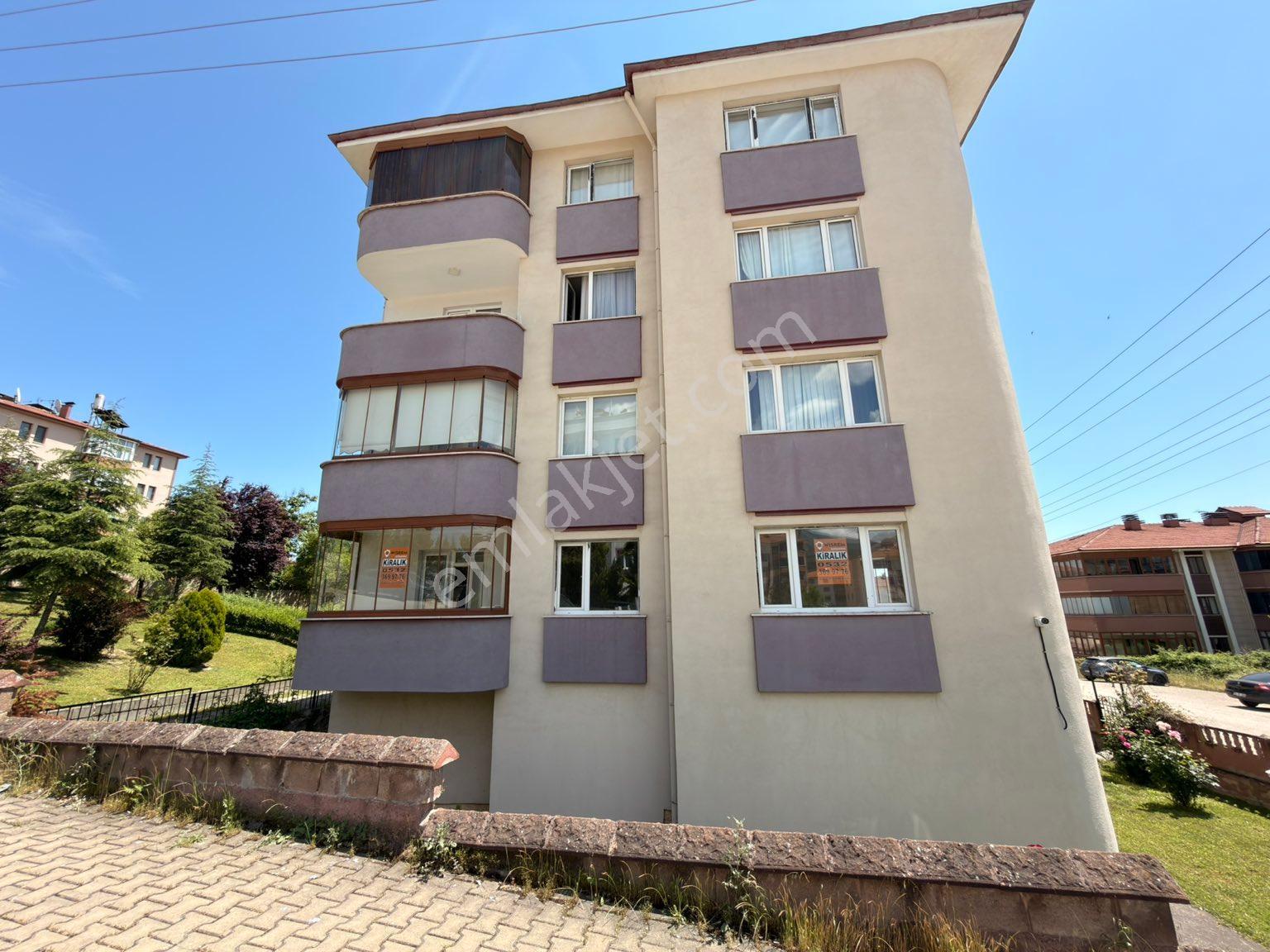 Wisrem Safranboludan Emekte Okula Ve Köprüye Yakın 3+1 Daire - Görsel 2