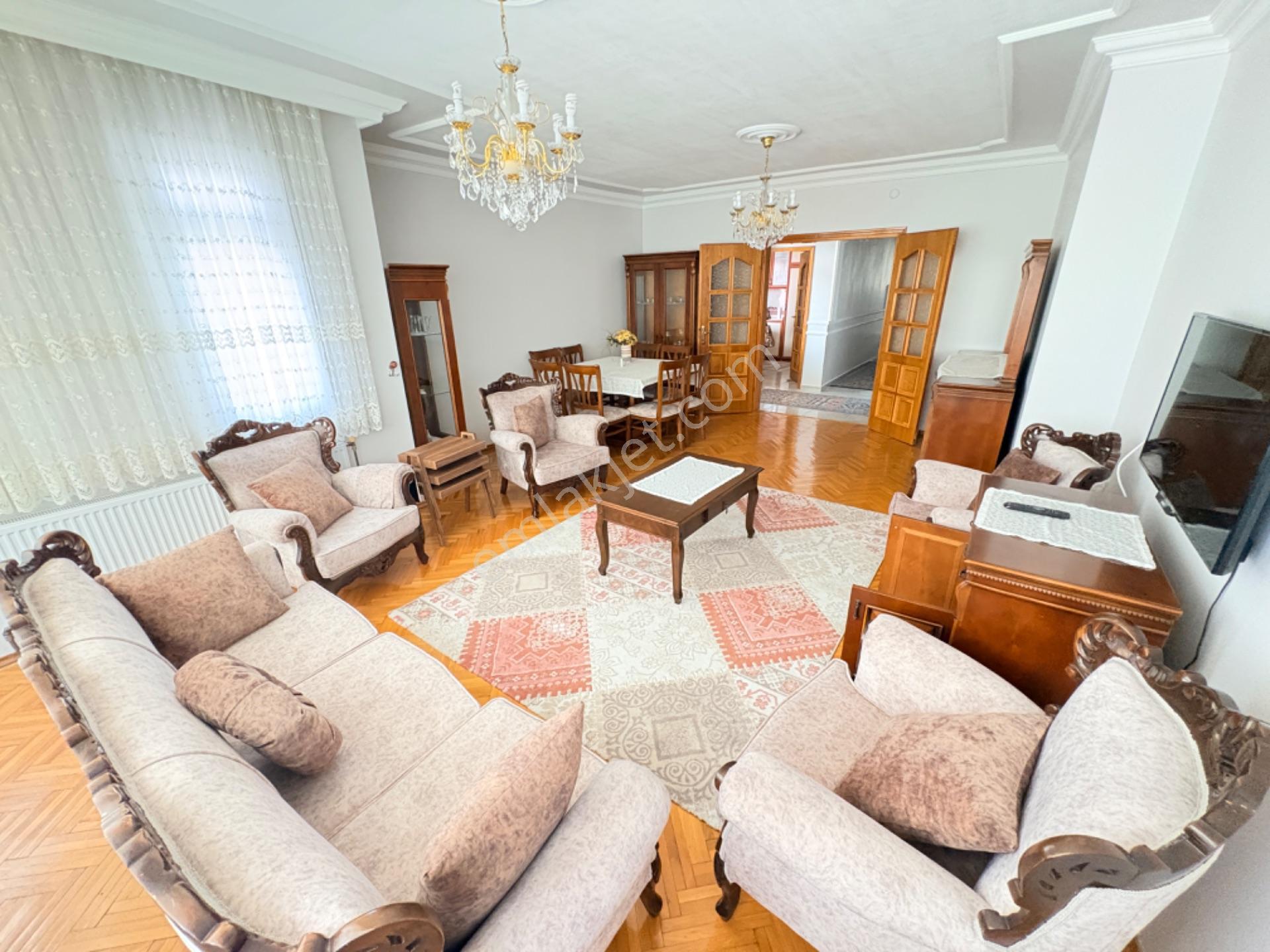 Marmara'dan Fatih Mahallesi 4+1 Eşyalı Kiralık Daire - Görsel 3