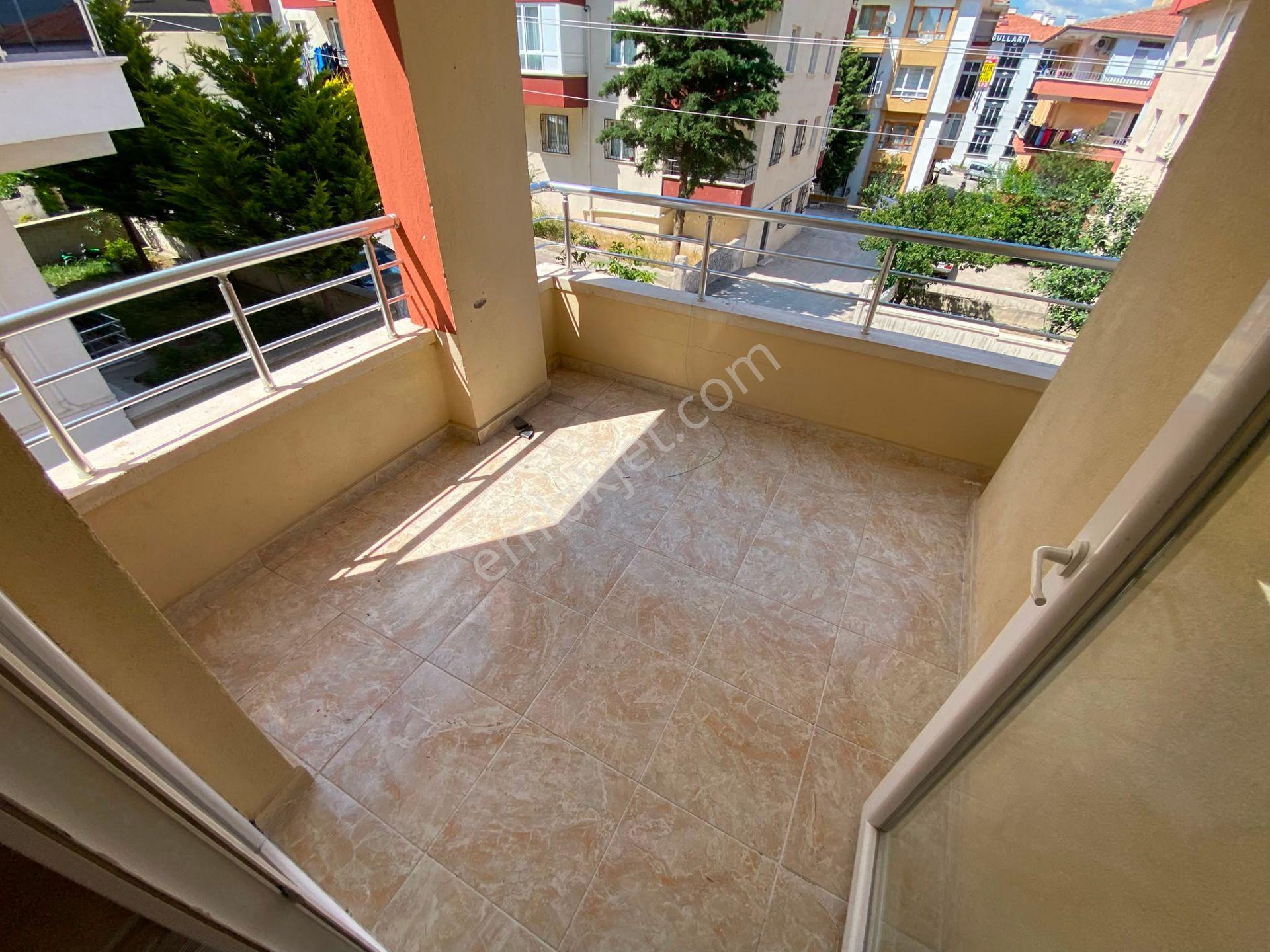 Sincan Pınarbaşı Mhde 3+1 Ara Kat Asansörlü Yapılı Çift Balkonlu Daire - Görsel 17