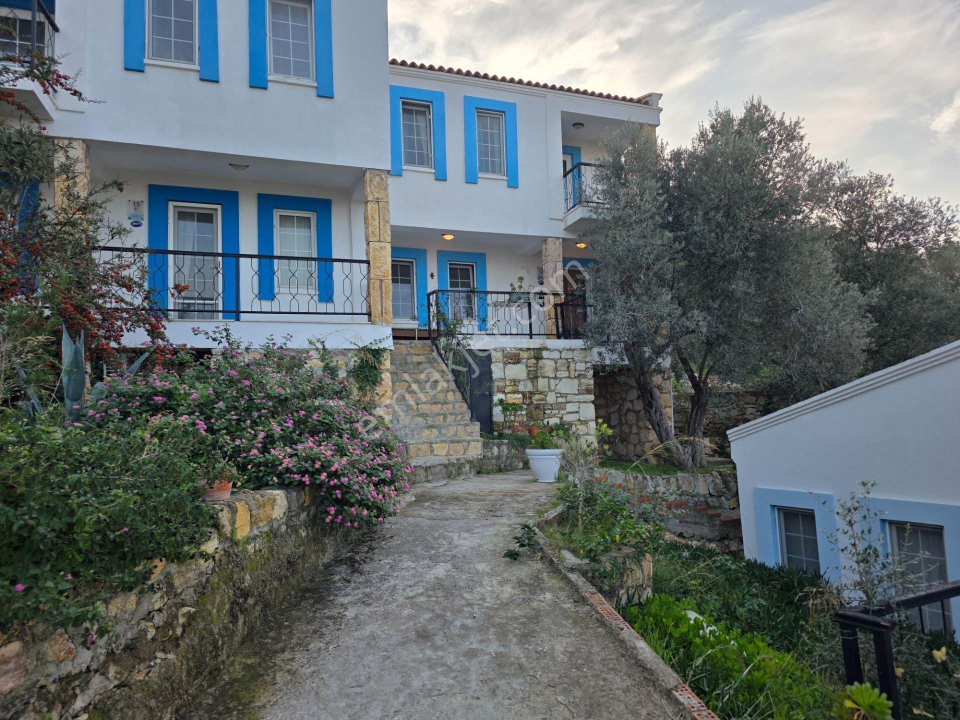 Foça'nın Ödüllü Sitesi Olivia Village Satılık 1+1 Yazlık - Görsel 2