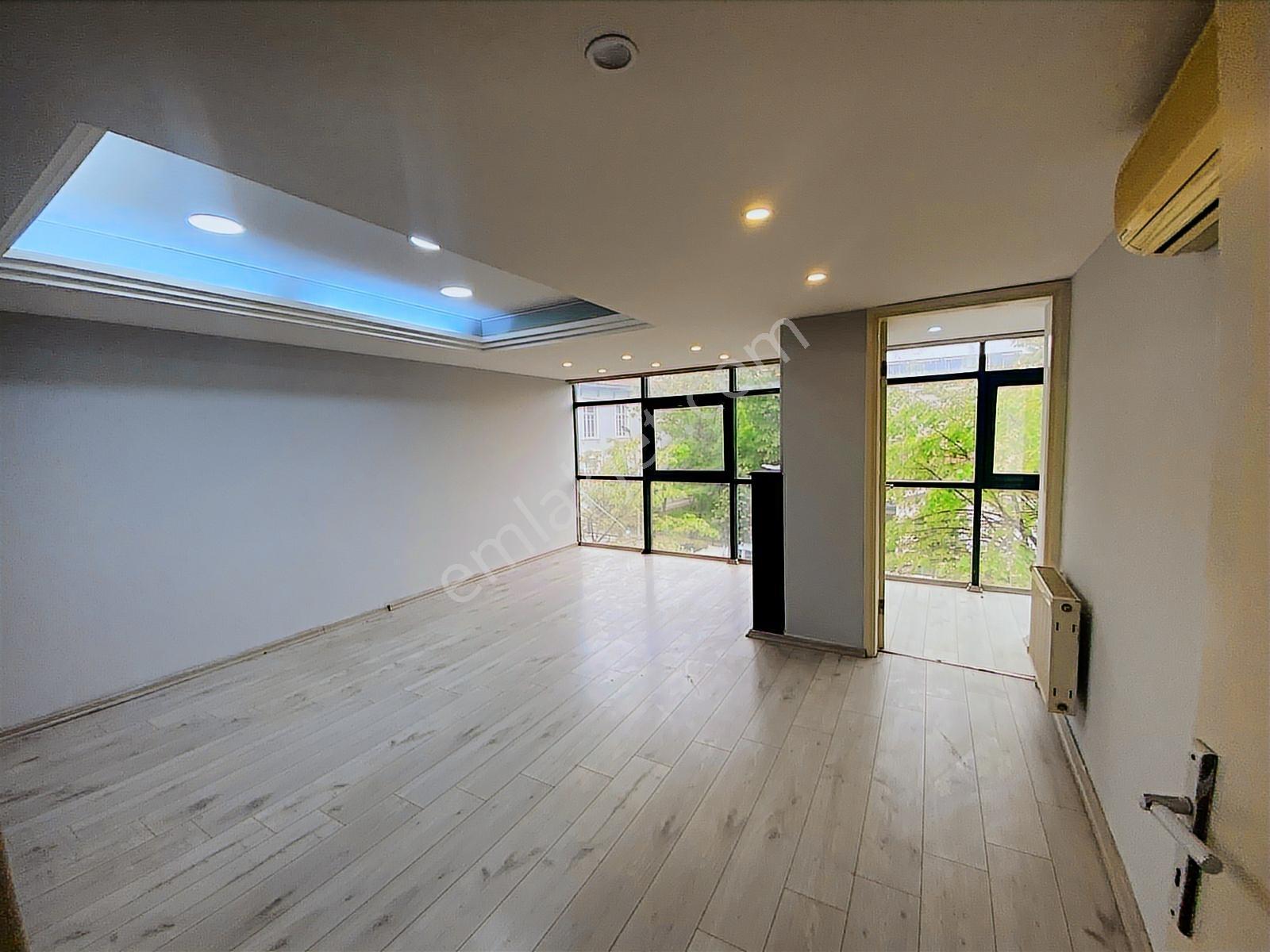 C21 İz Mehmet Çakar'dan Merkezde Kiralık Büyük Ofis... - Görsel 14