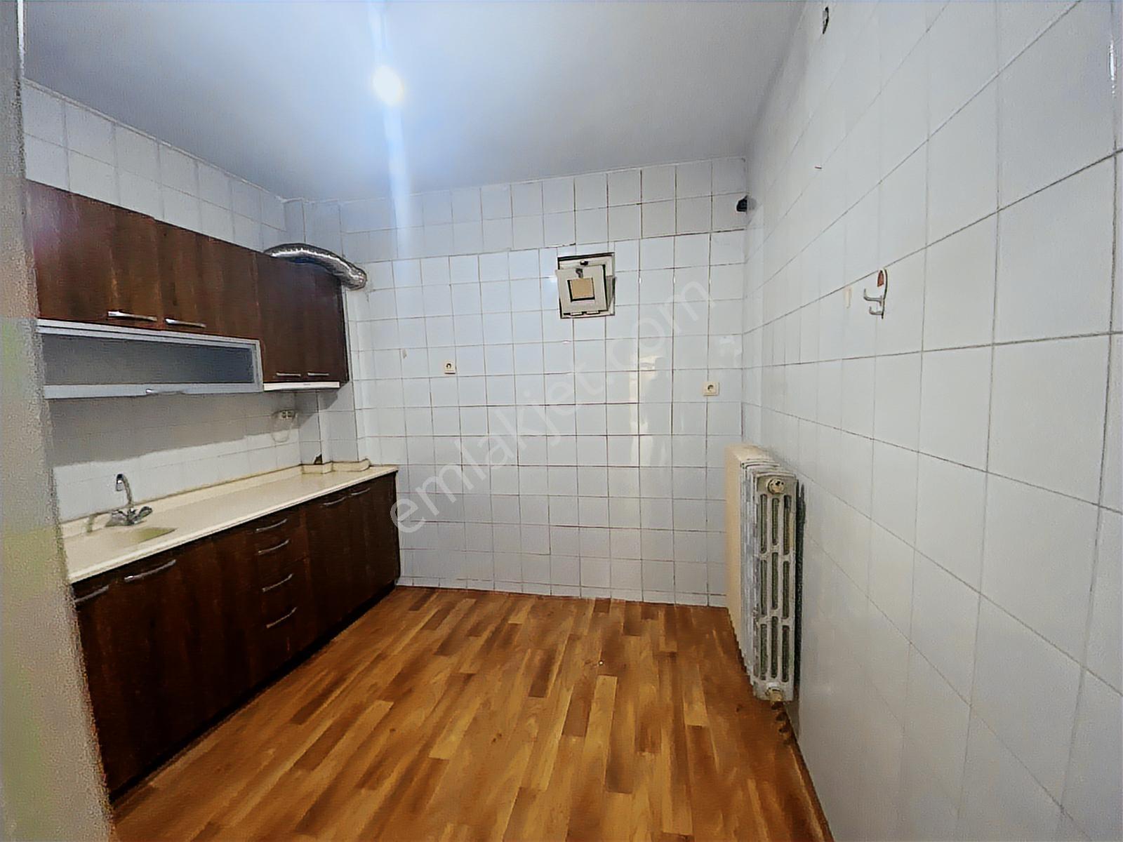 C21 İz Mehmet Çakar'dan Merkezde Kiralık Büyük Ofis... - Görsel 25